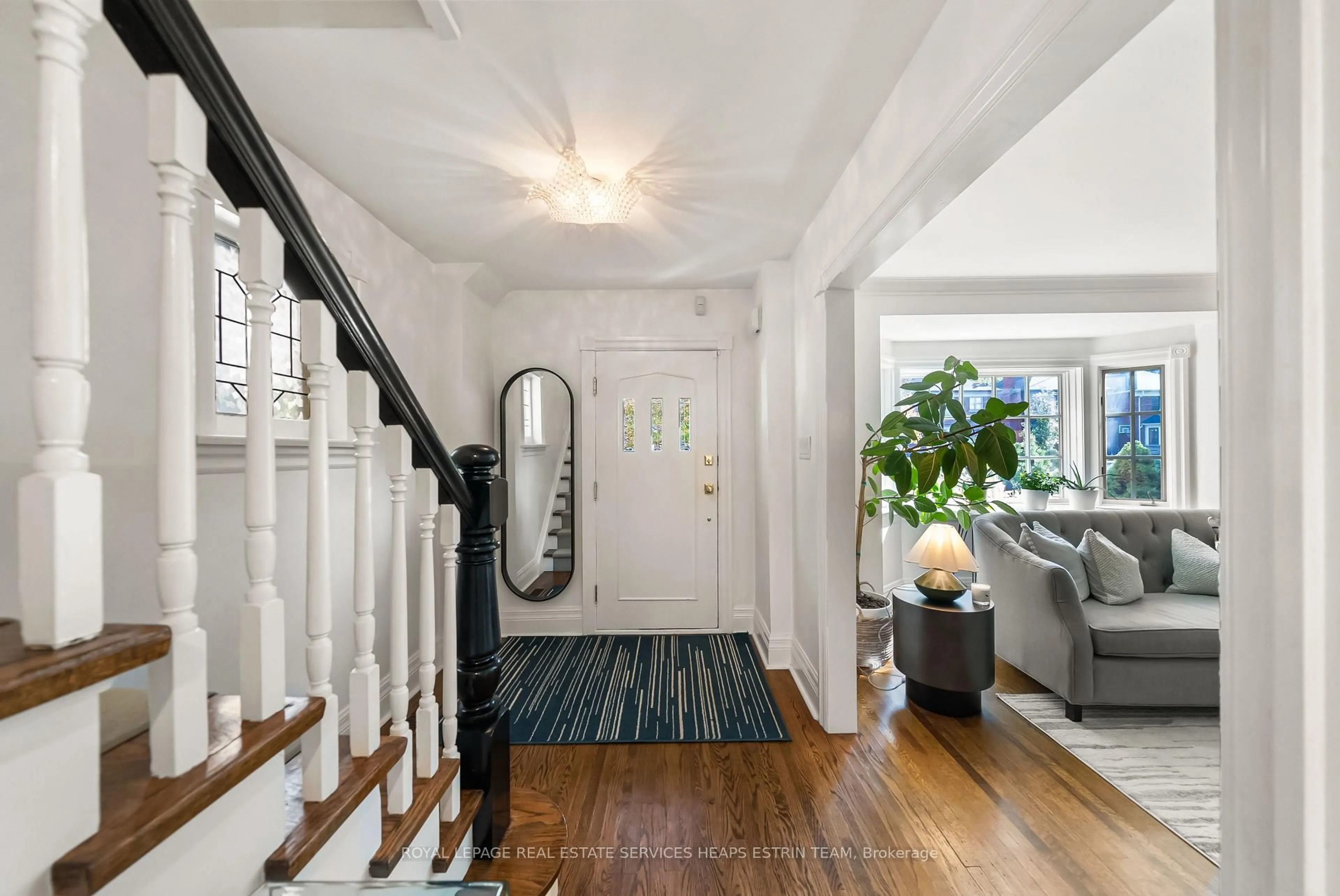 Indoor entryway for 30 Bessborough Dr, Toronto Ontario M4G 3H7