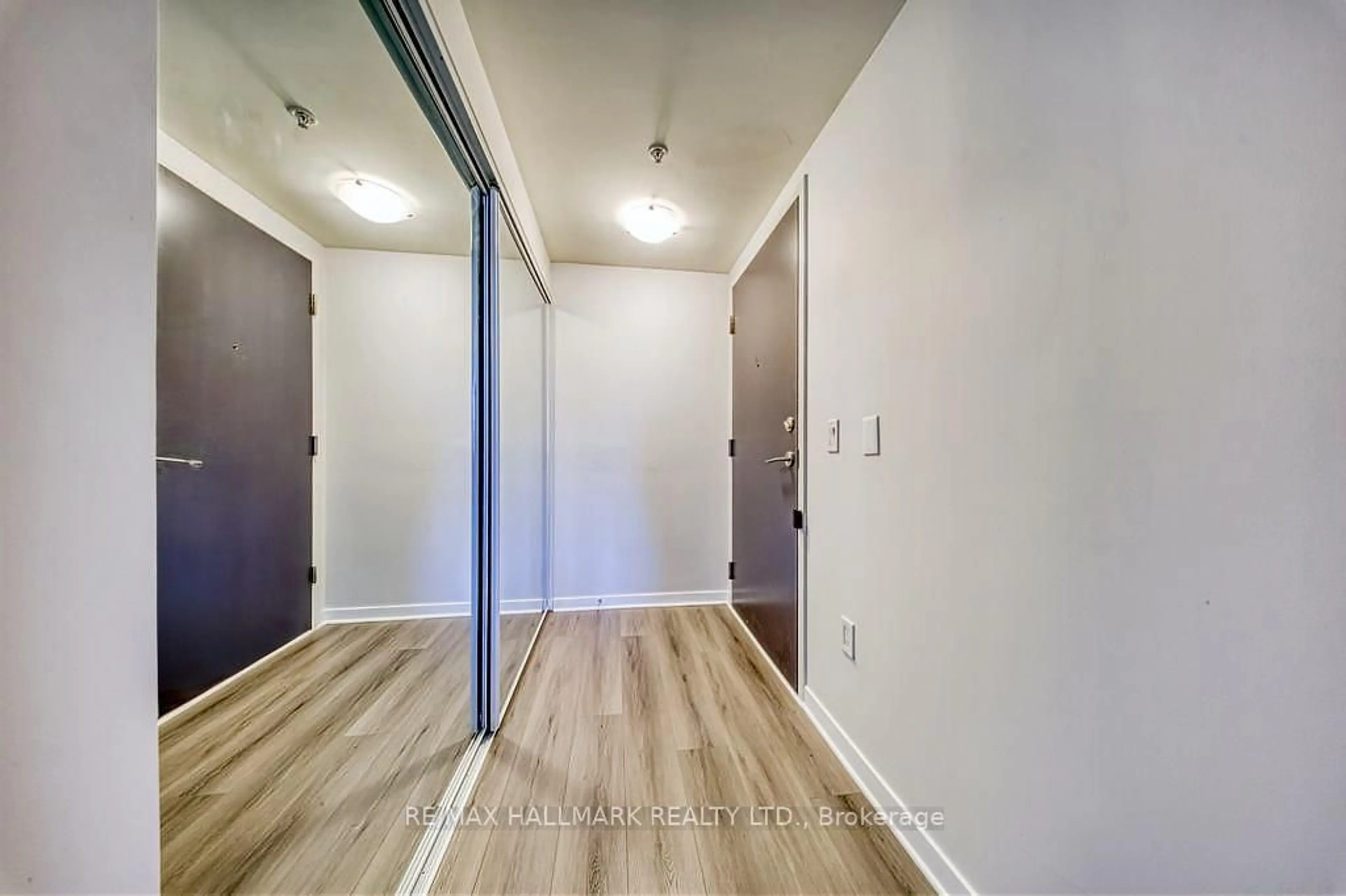 Unknown for 3237 Bayview Ave #302, Toronto Ontario M2K 0G1
