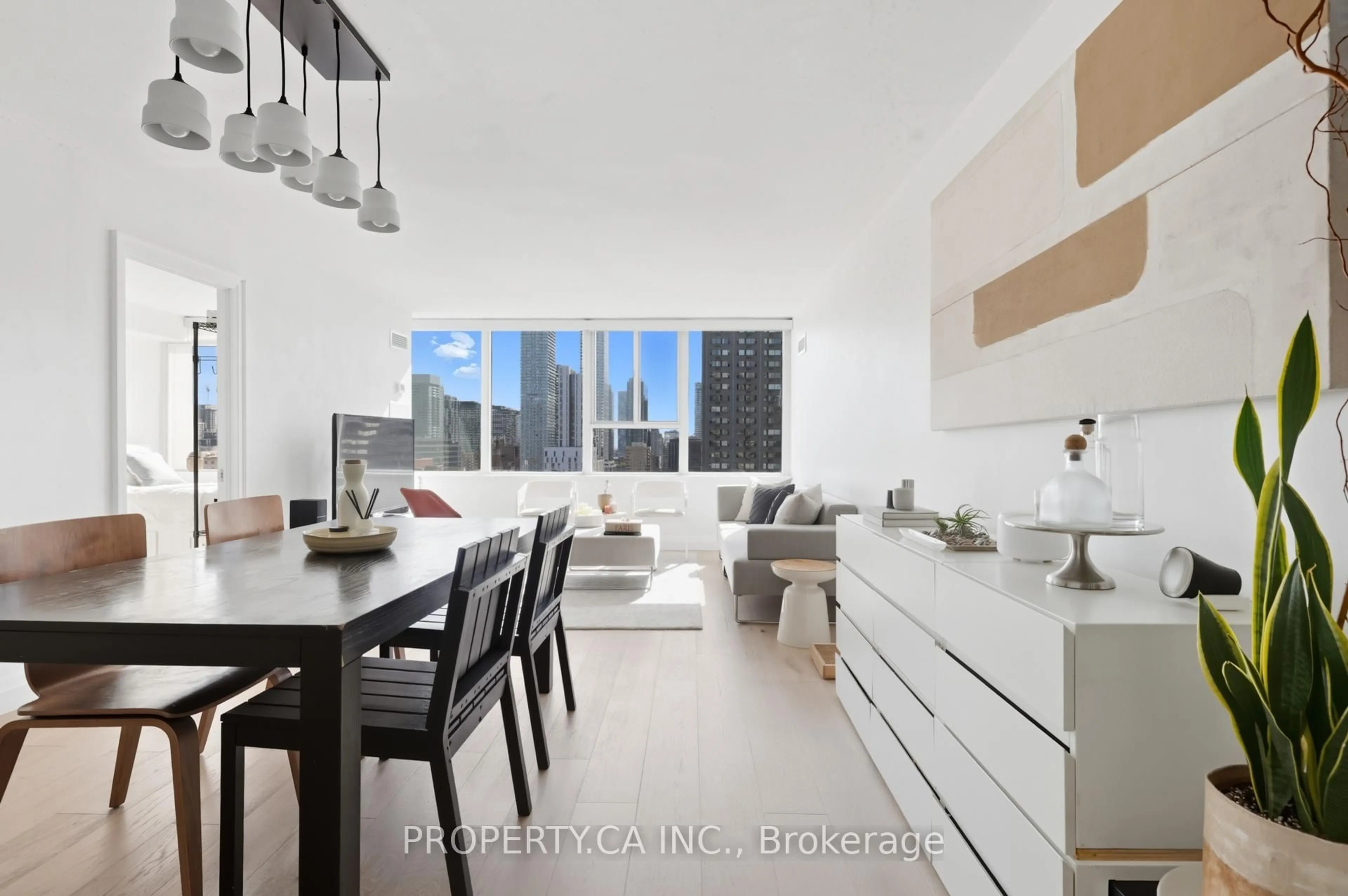 Unknown for 45 Carlton St #1501, Toronto Ontario M5B 2H9