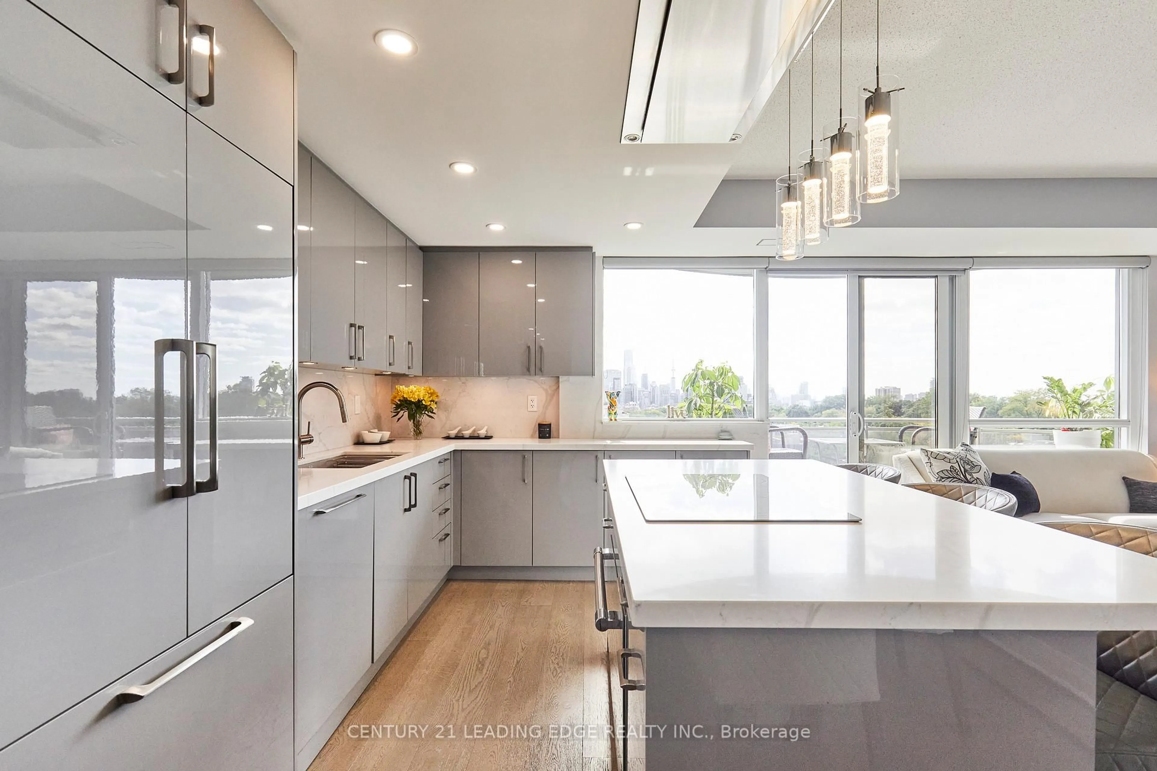 Contemporary kitchen, unknown for 1430 Yonge St #703, Toronto Ontario M4T 1Y6
