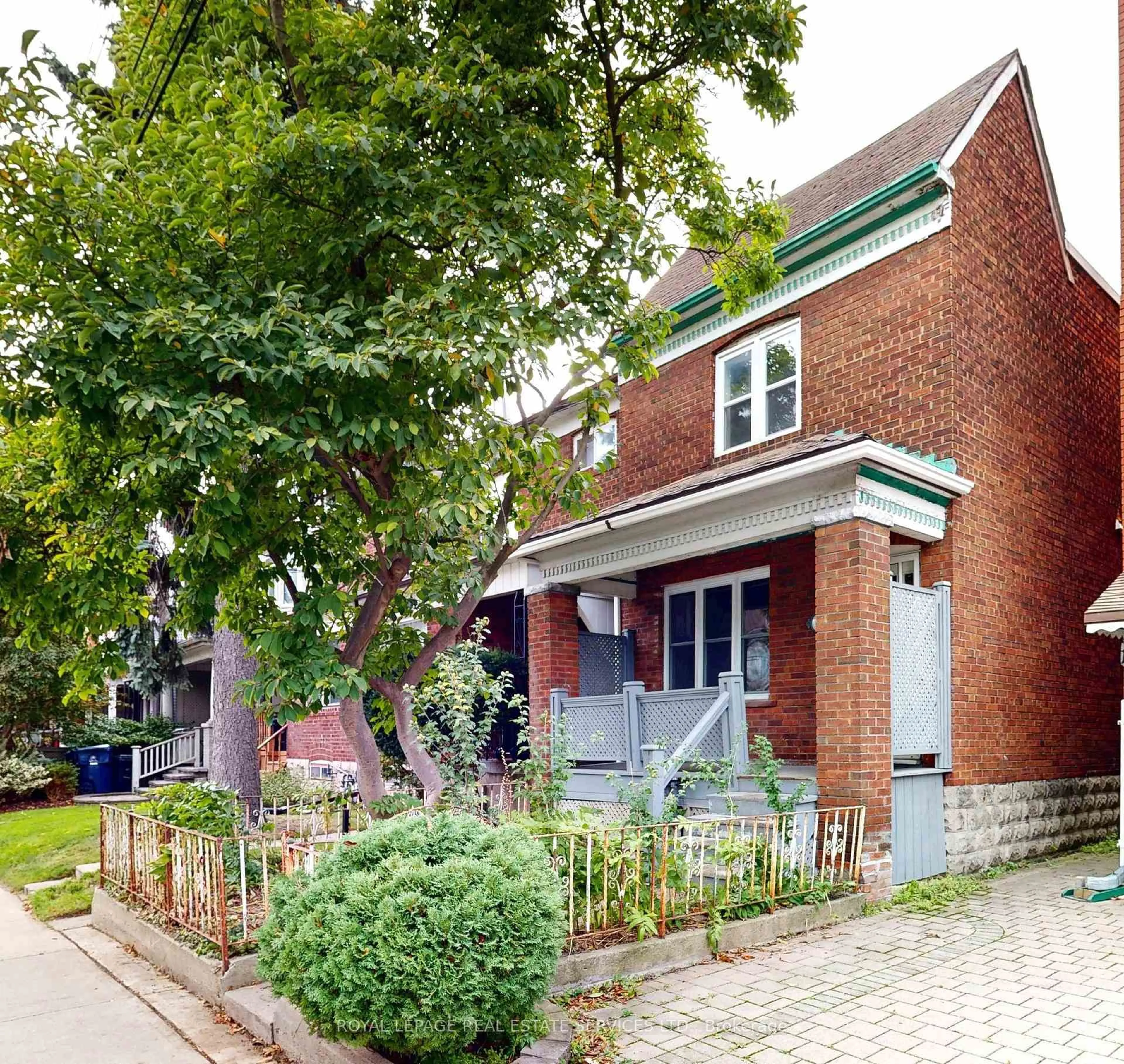 Home with brick exterior material, street for 196 Markham St, Toronto Ontario M6J 2G6