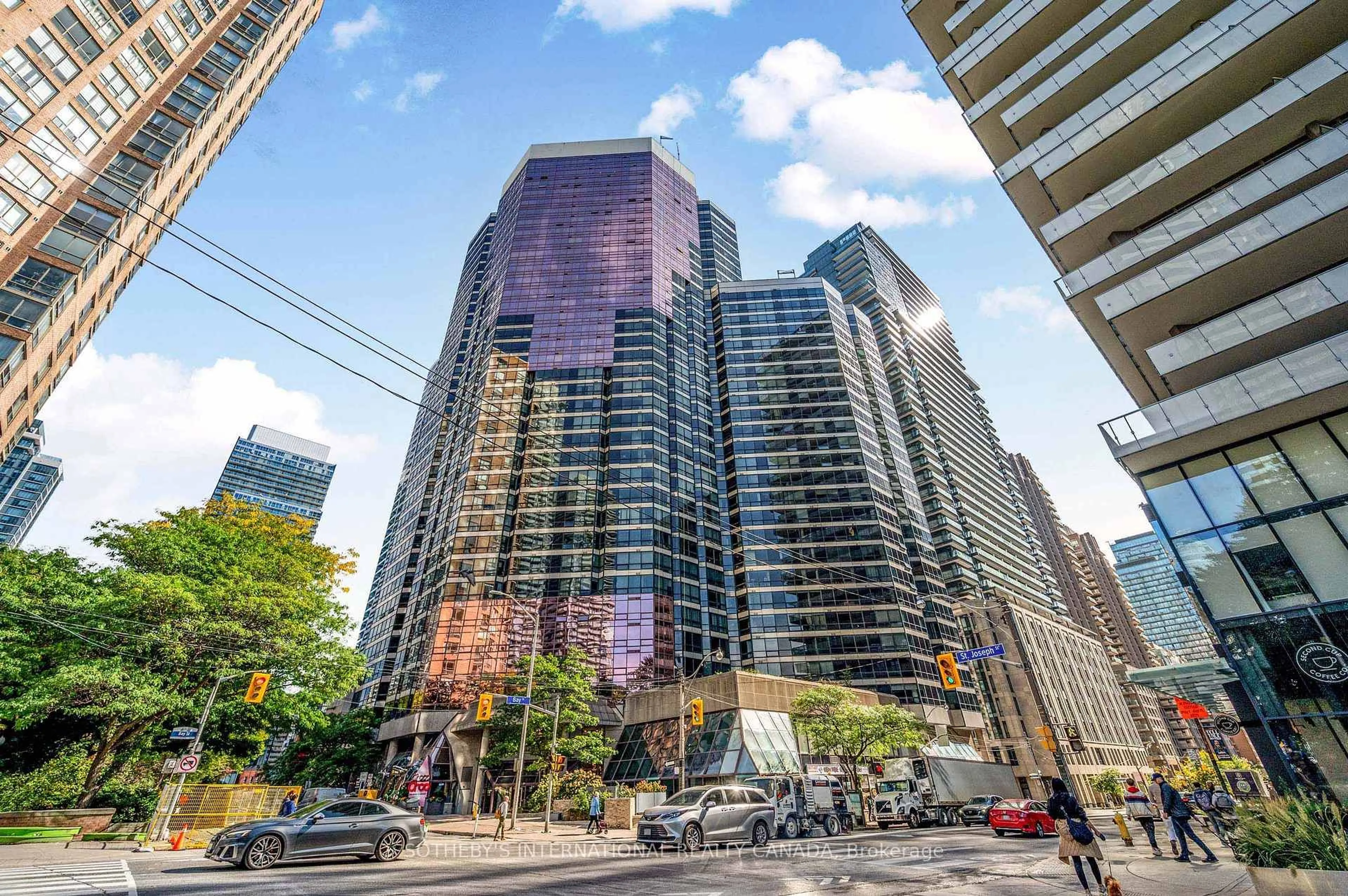 Patio, unknown for 1001 Bay St #716, Toronto Ontario M5S 3A6