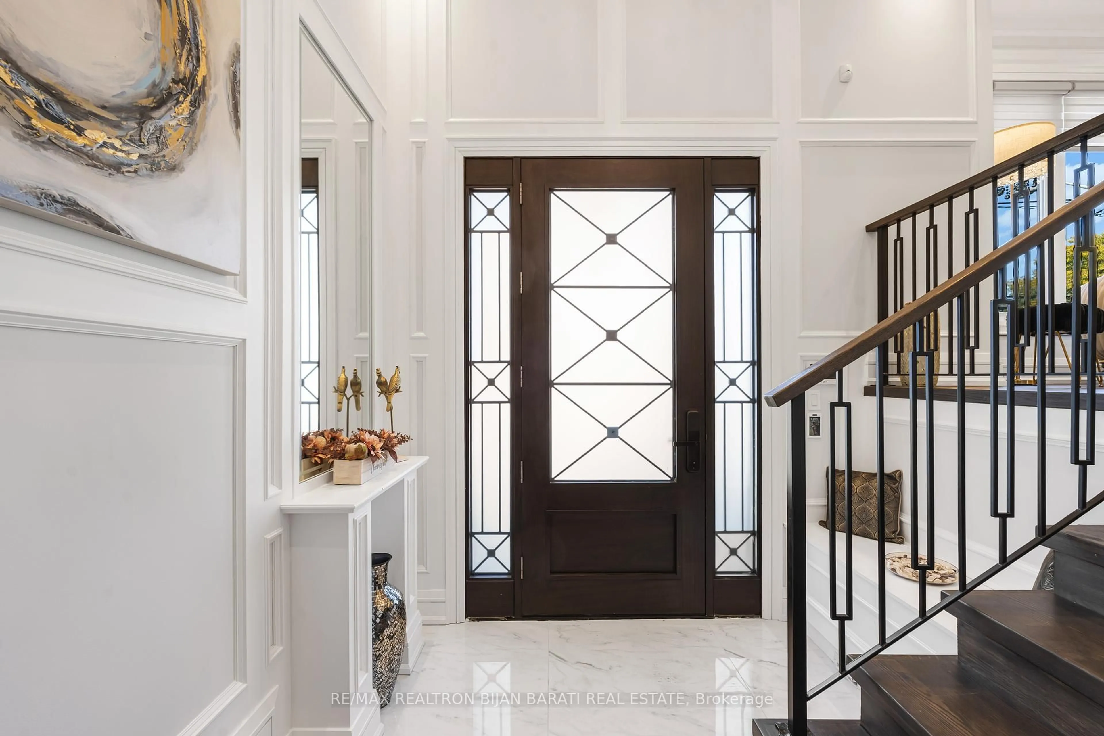 Indoor entryway for 143 NORTON Ave, Toronto Ontario M2N 4A7