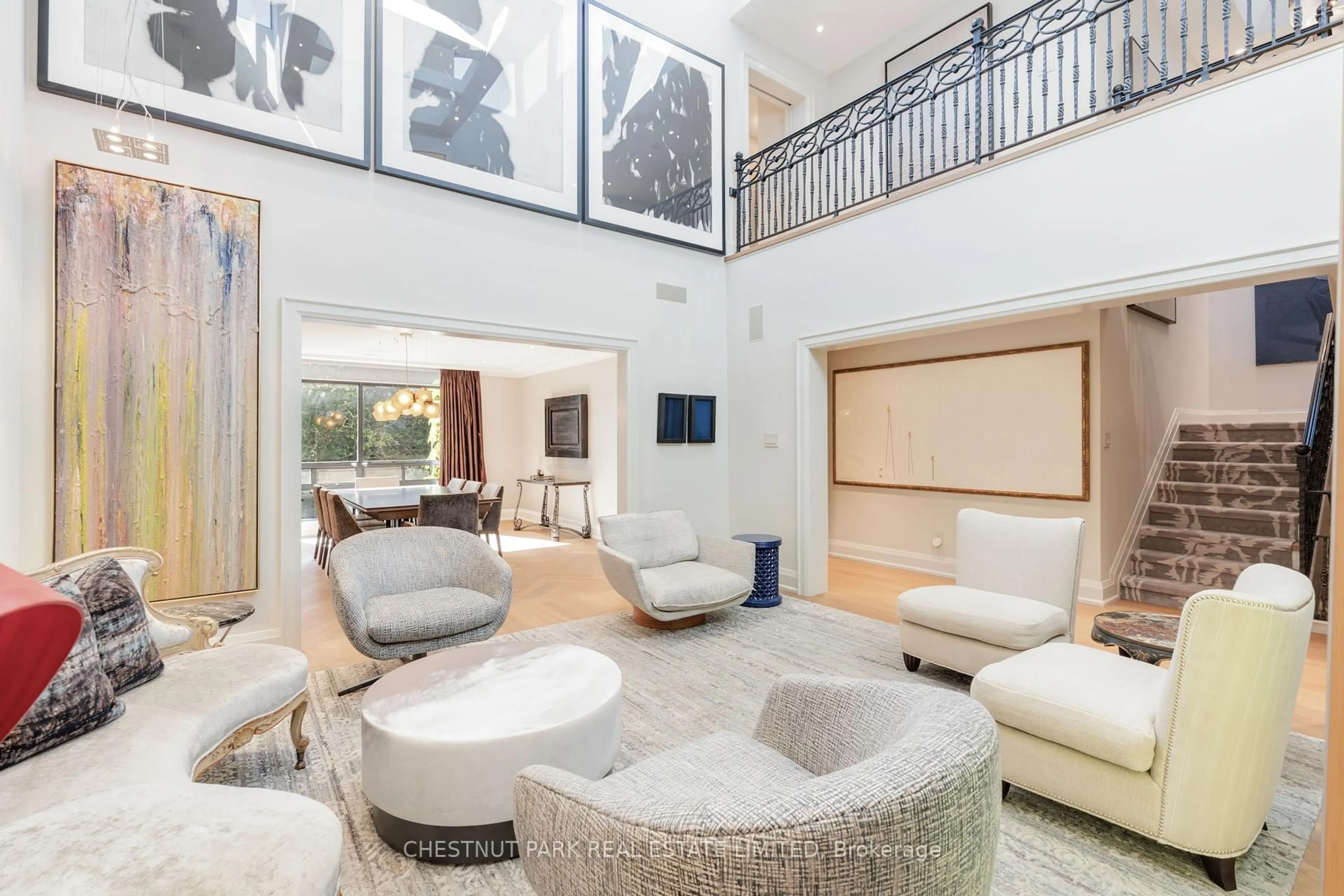 Lobby for 84 Oriole Rd, Toronto Ontario M4V 2G1