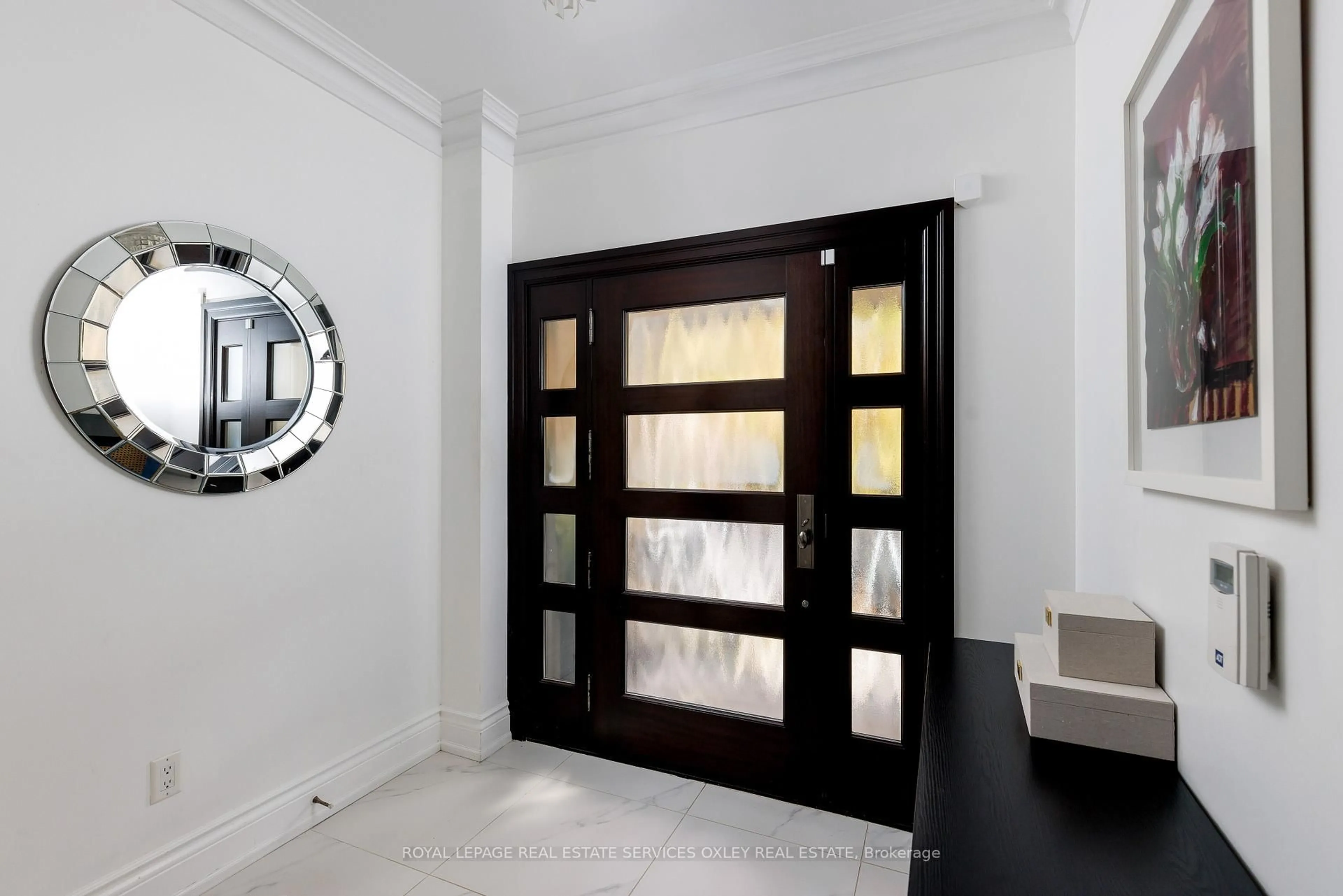 Indoor foyer for 46 Mathersfield Dr, Toronto Ontario M4W 3W5