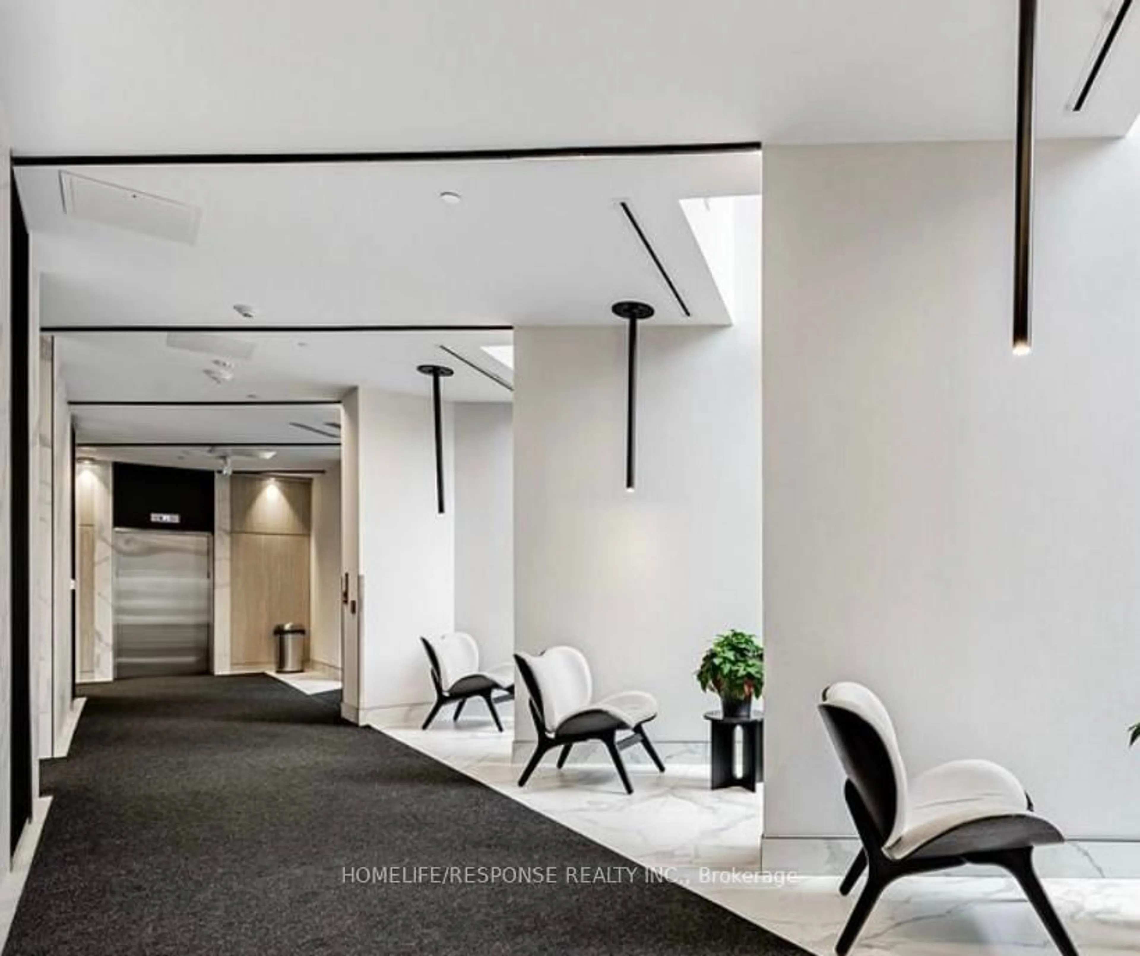 Indoor foyer for 30 Tretti Way #810, Toronto Ontario M3H 0E3