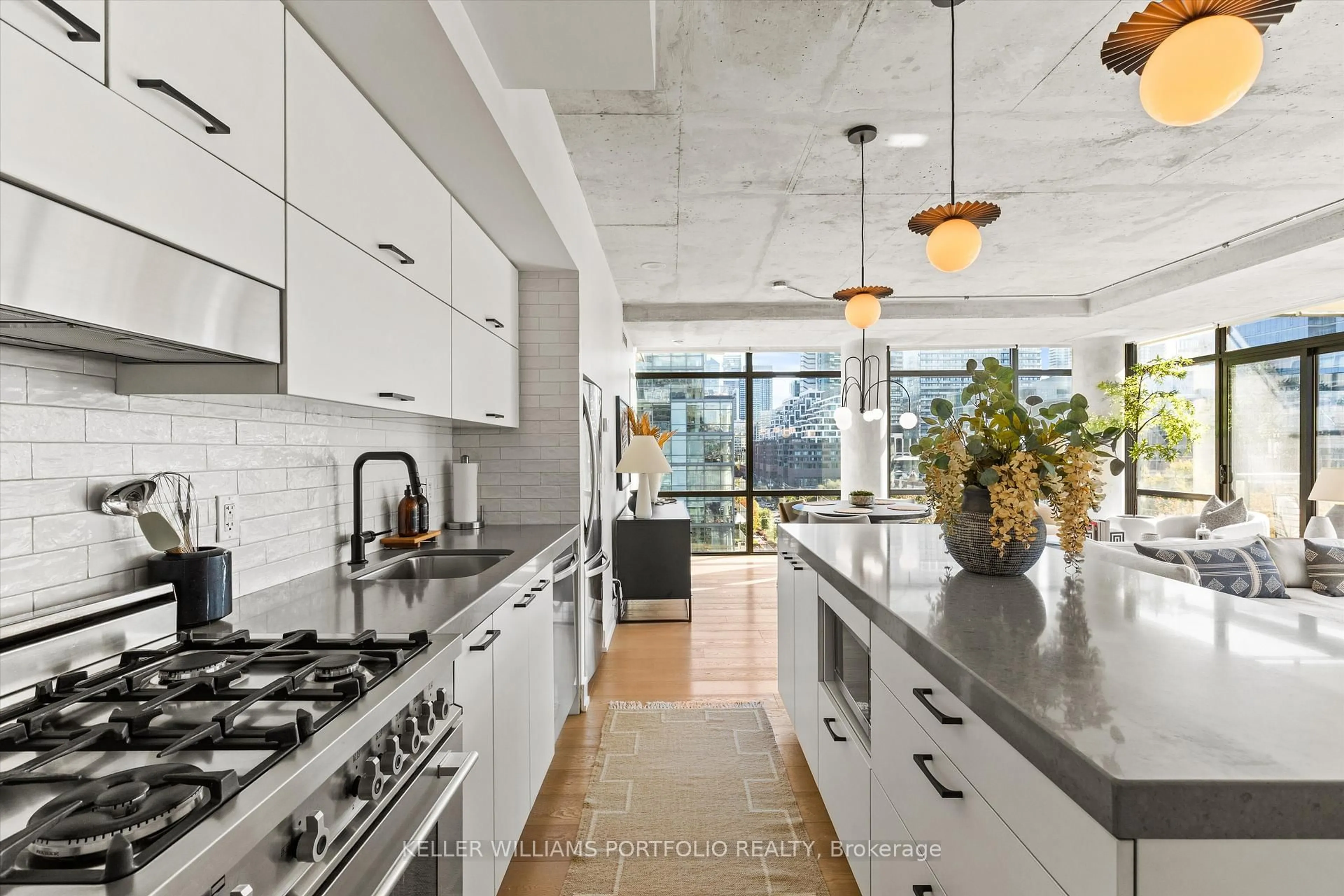 Contemporary kitchen, unknown for 55 Stewart St #930, Toronto Ontario M5V 2V1