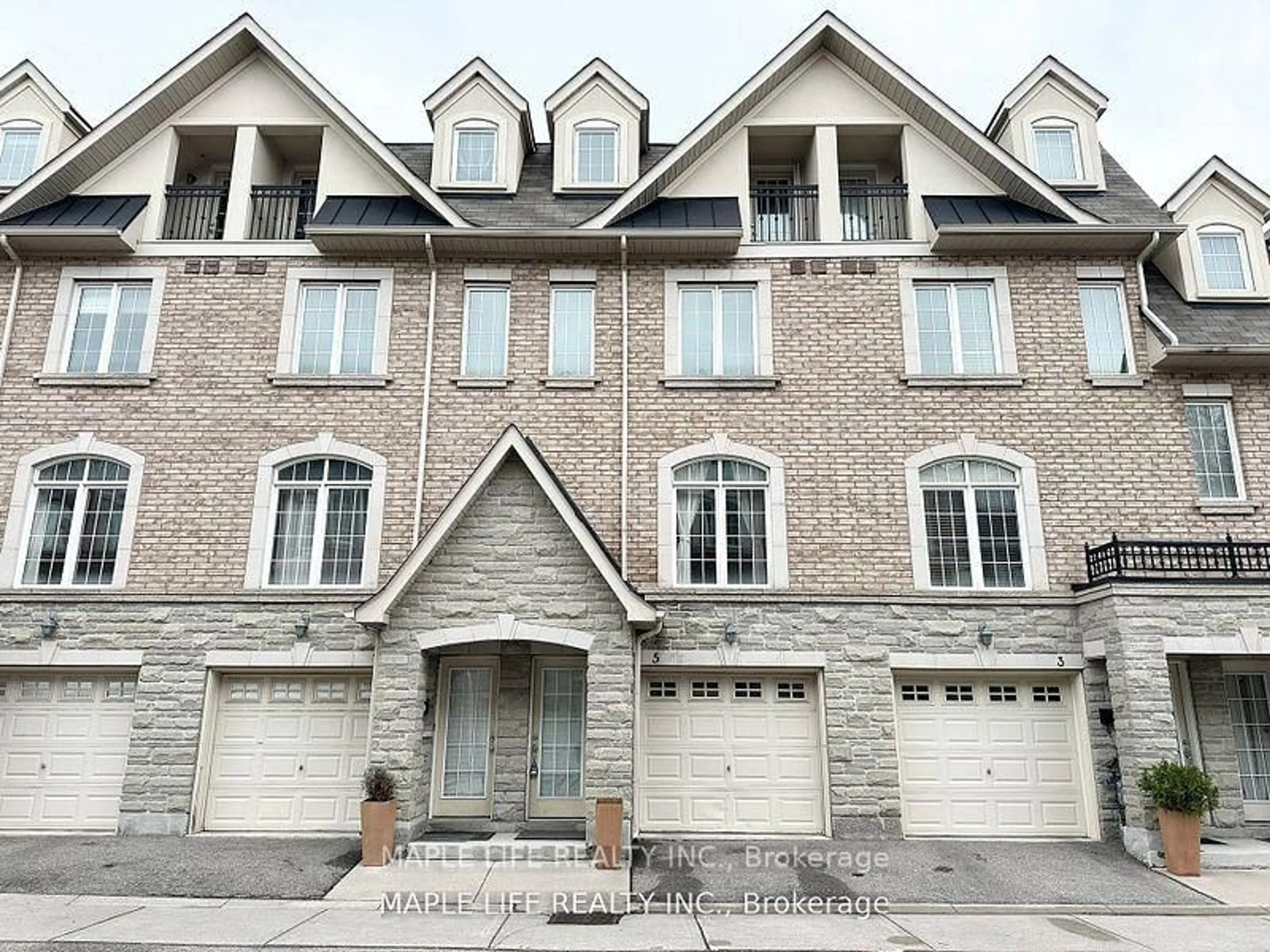 Home with brick exterior material, building for 5 Hayes Lane, Toronto Ontario M2N 0E7