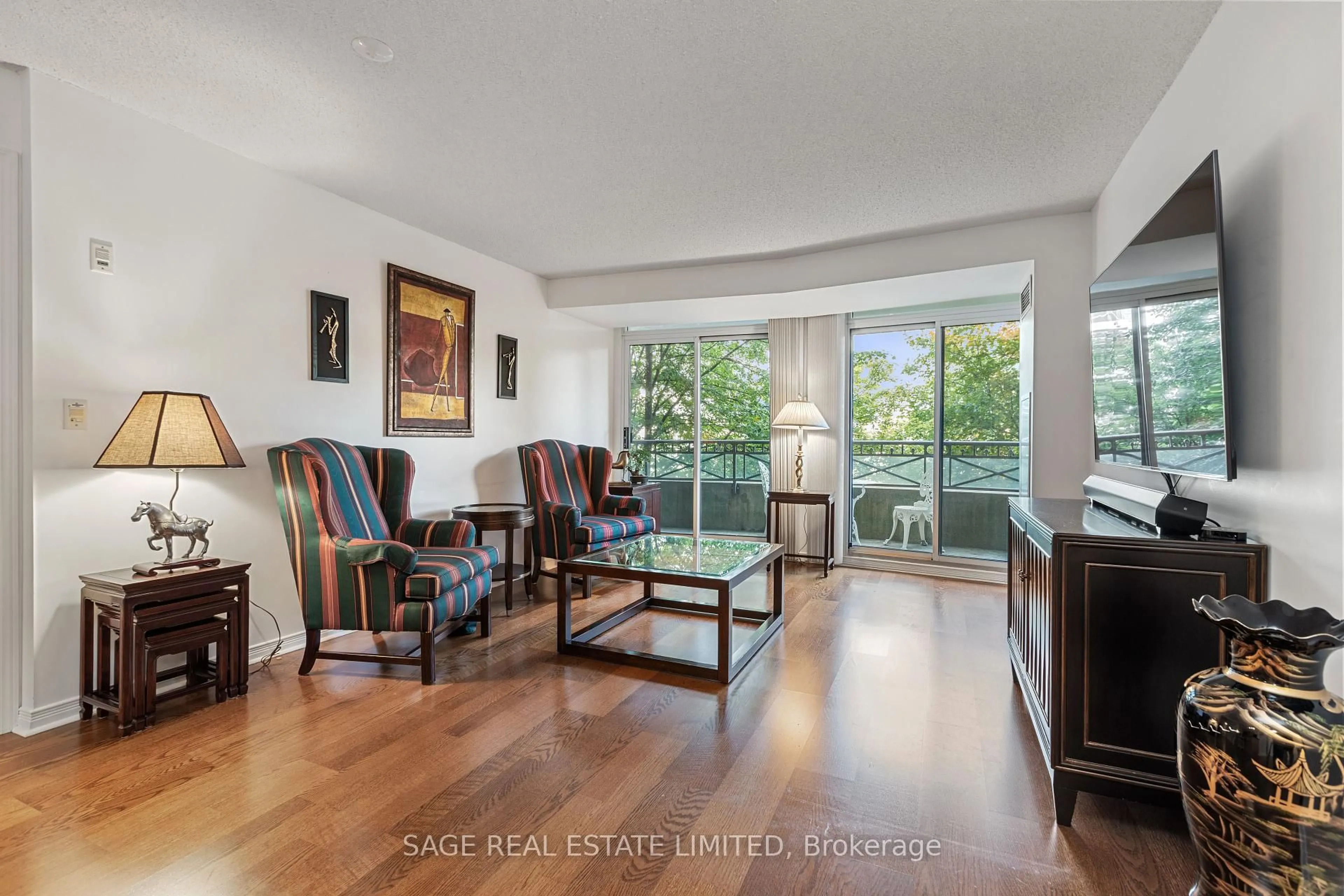 Living room with furniture, unknown for 205 The Donway West Rd #318, Toronto Ontario M3B 3S5