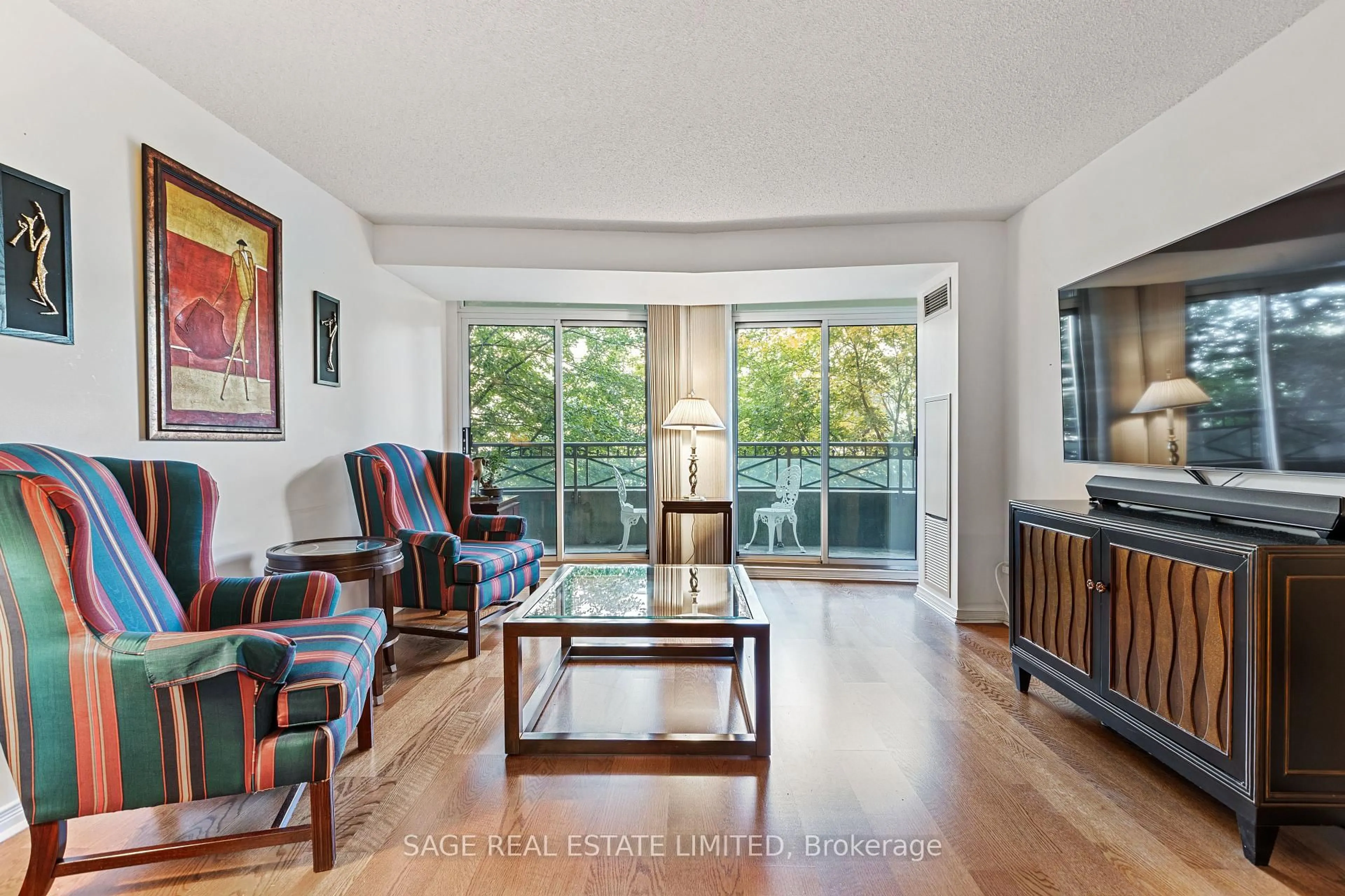 Living room with furniture, unknown for 205 The Donway West Rd #318, Toronto Ontario M3B 3S5