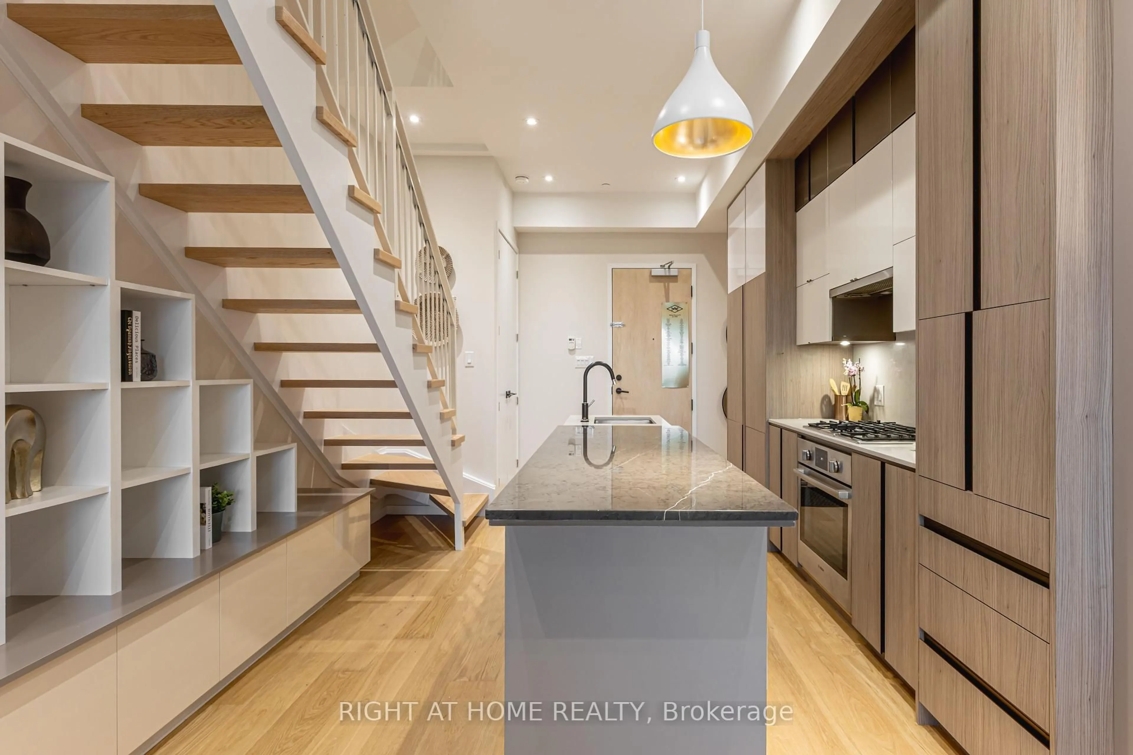 Contemporary kitchen, unknown for 455 Dovercourt Rd #1, Toronto Ontario M6H 2W3
