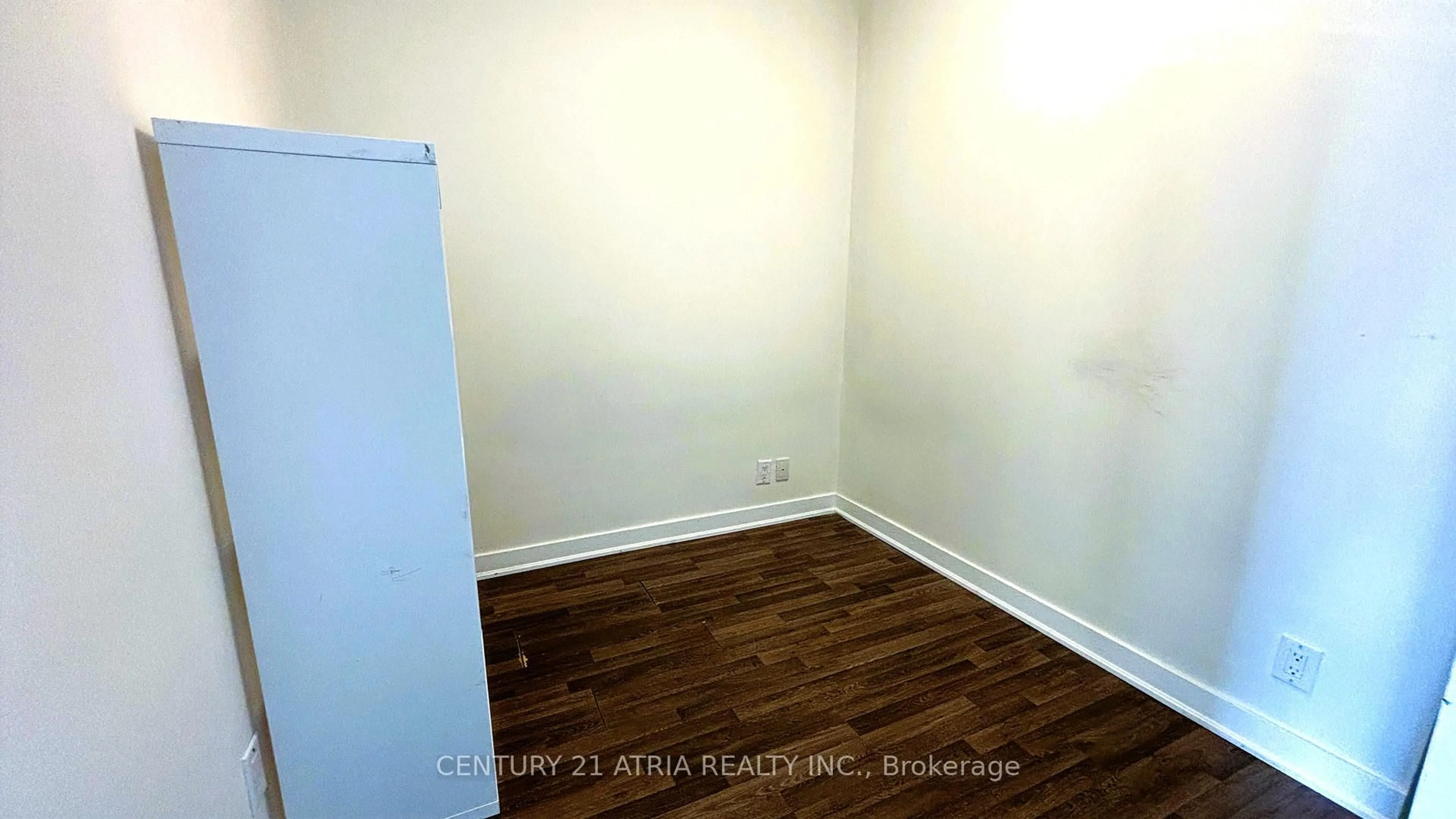 A pic of a room for 120 Parliament St #1709, Toronto Ontario M5A 0N6