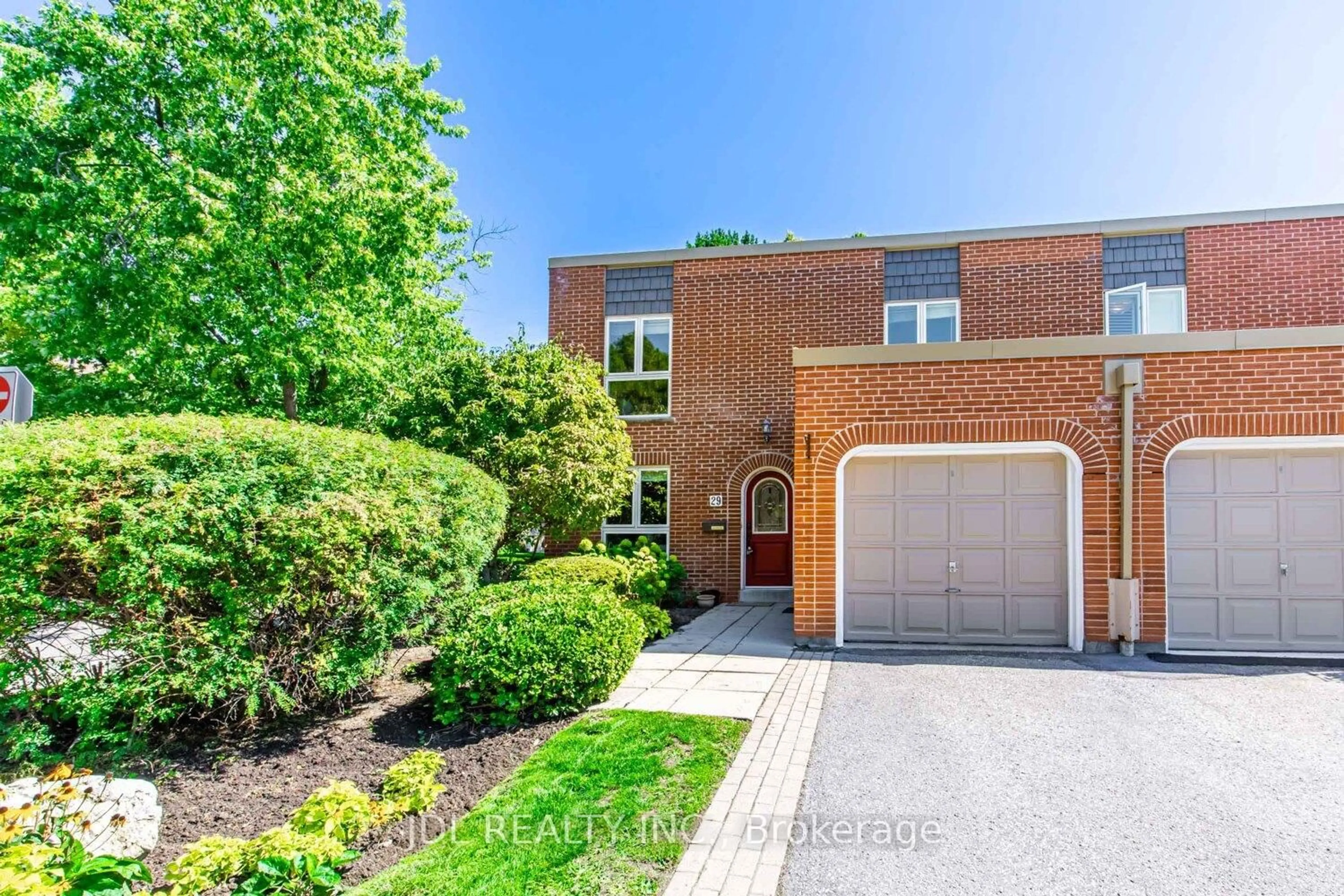 Home with brick exterior material, street for 29 Scenic Mill Way #217, Toronto Ontario M2L 1S4