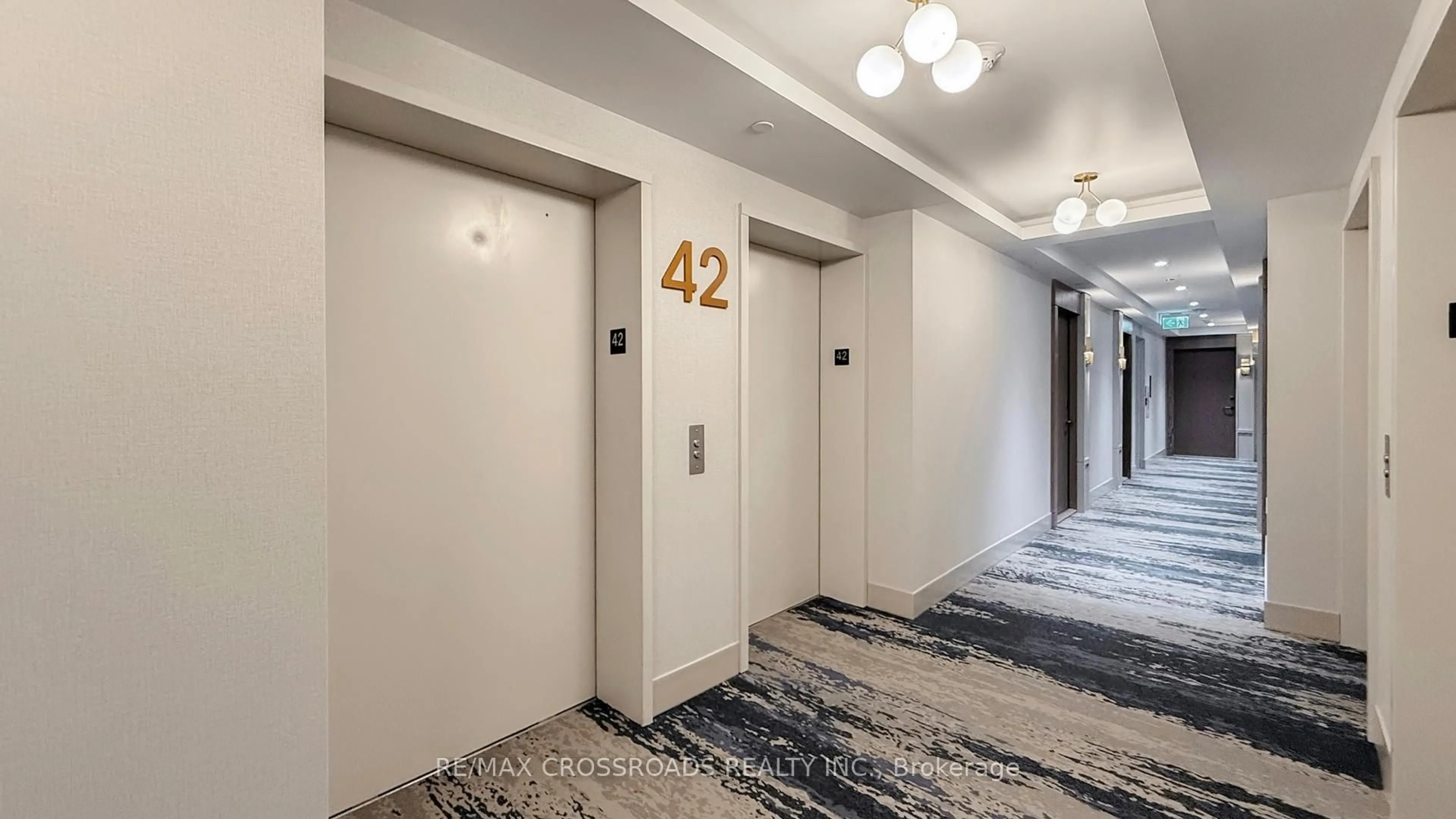 Indoor foyer for 30 Inn on the park Dr #4210, Toronto Ontario M3C 0P7