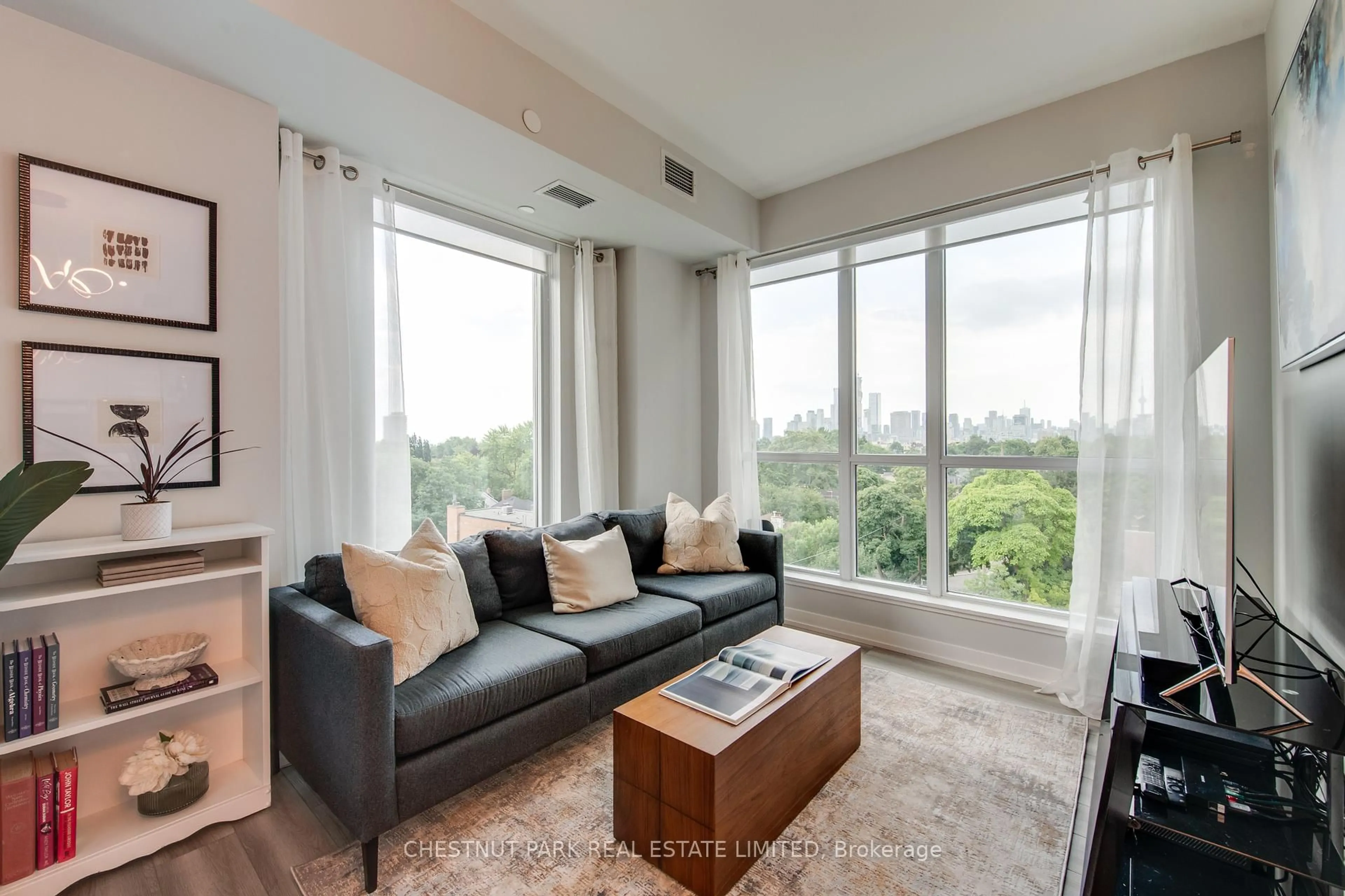 Living room with furniture, unknown for 223 St. Clair Ave #614, Toronto Ontario M4V 0A5