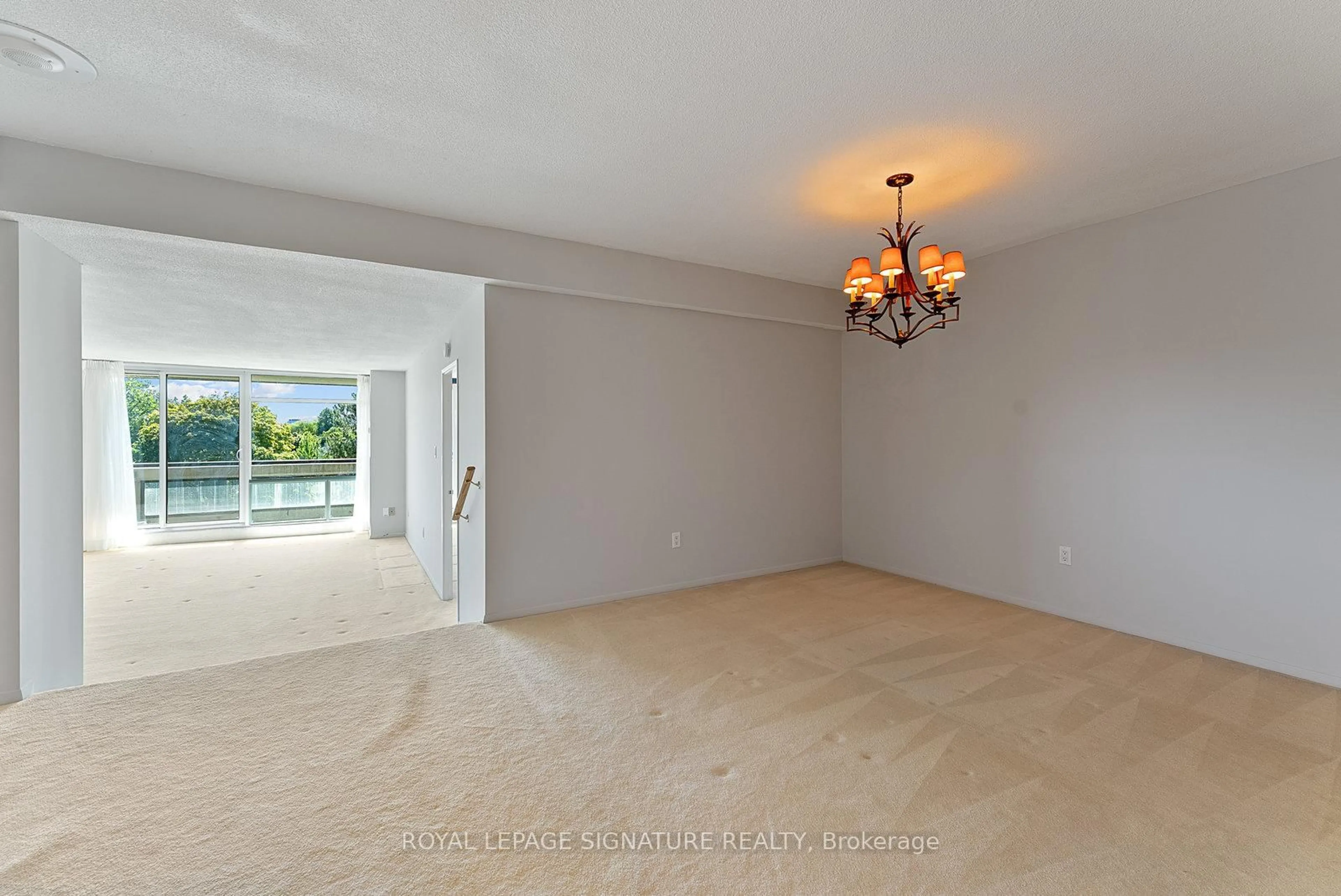Unknown for 1555 Finch Ave #404, Toronto Ontario M2J 4X9