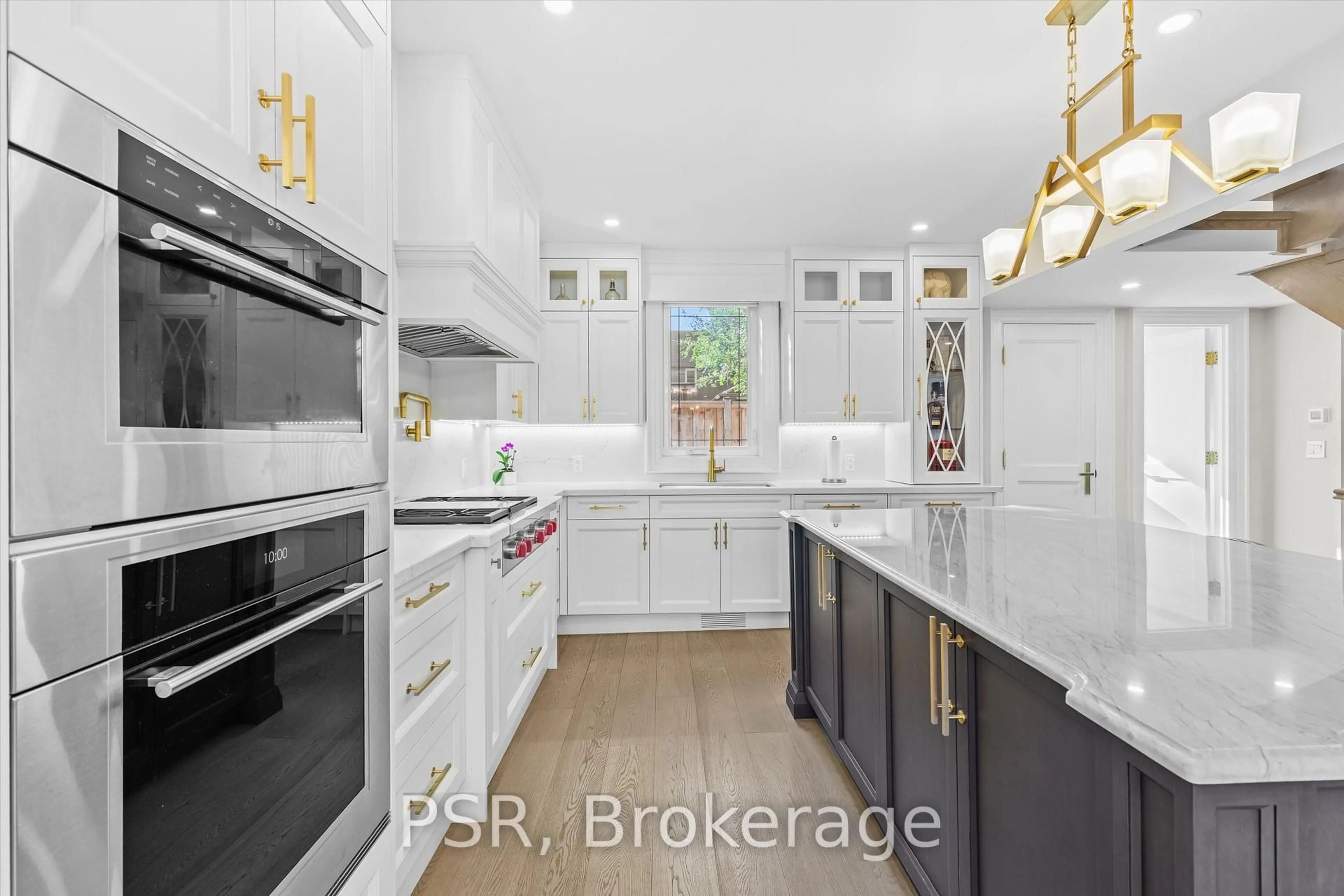 Contemporary kitchen, ceramic/tile floor for 15 Strathallan Blvd, Toronto Ontario M5N 1S8