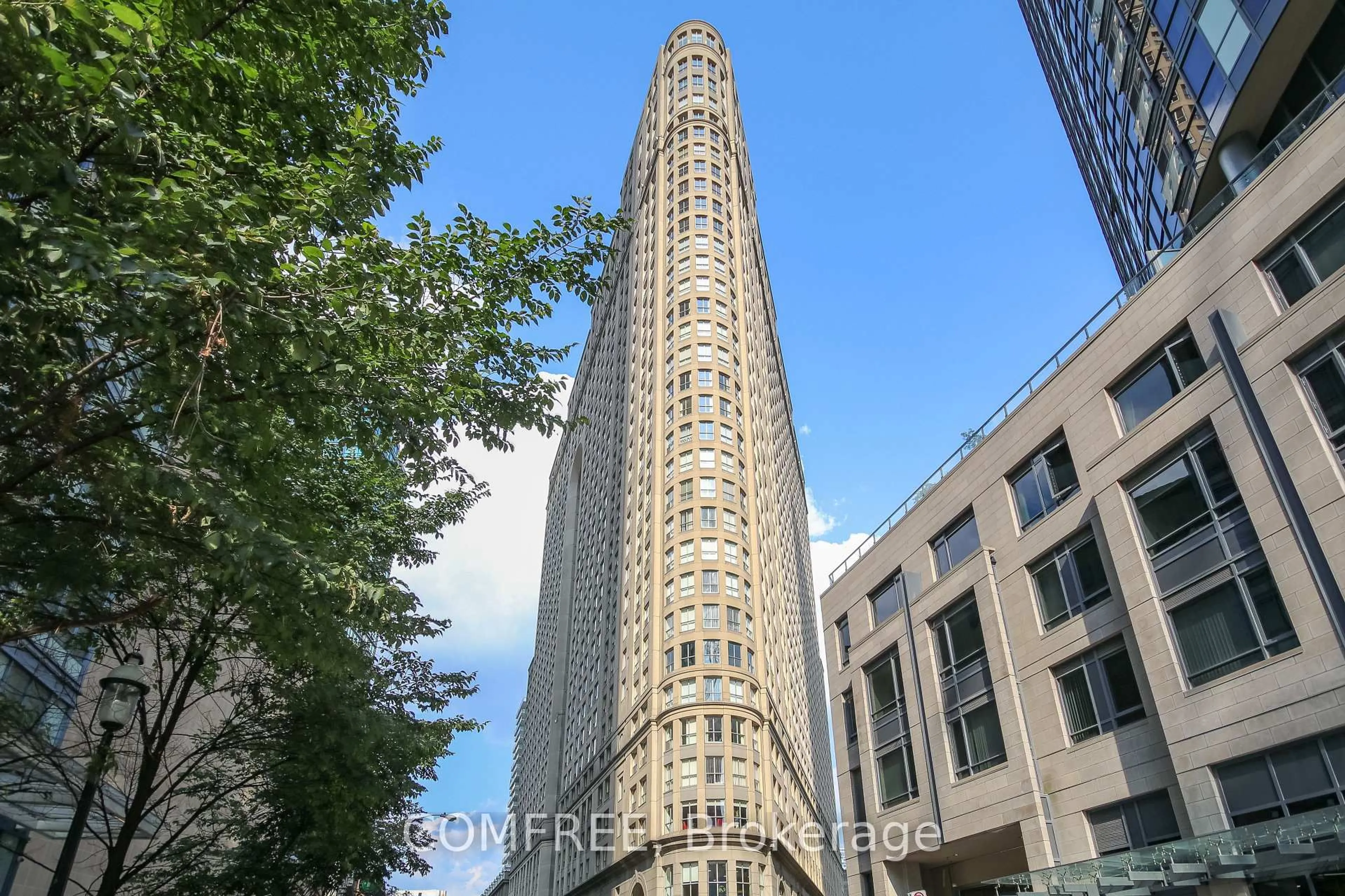 A pic from outside/outdoor area/front of a property/back of a property/a pic from drone, unknown for 25 The Esplanade #1519, Toronto Ontario M5E 1W5