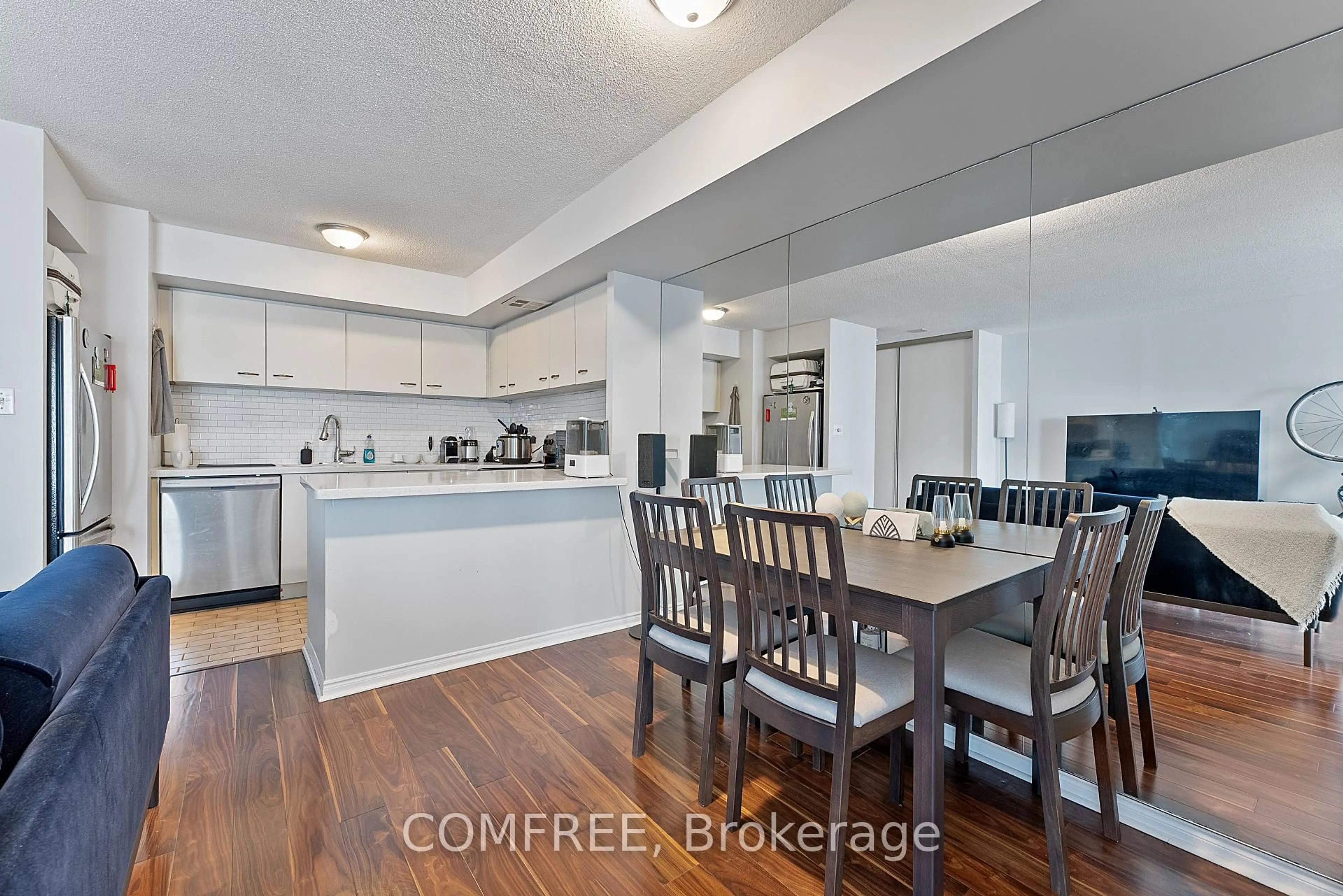 Open concept kitchen, wood/laminate floor for 25 The Esplanade #1519, Toronto Ontario M5E 1W5