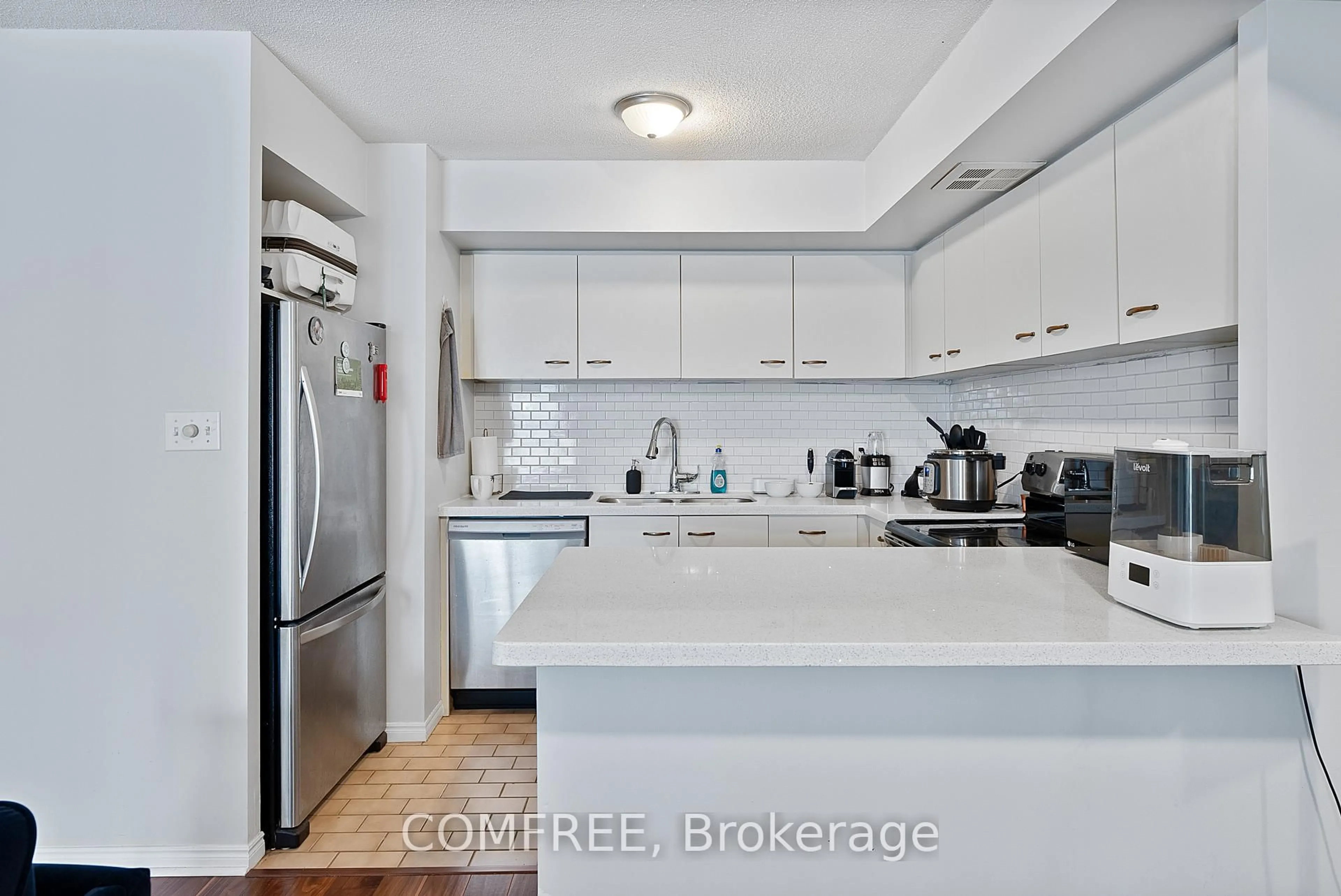 Standard kitchen, ceramic/tile floor for 25 The Esplanade #1519, Toronto Ontario M5E 1W5
