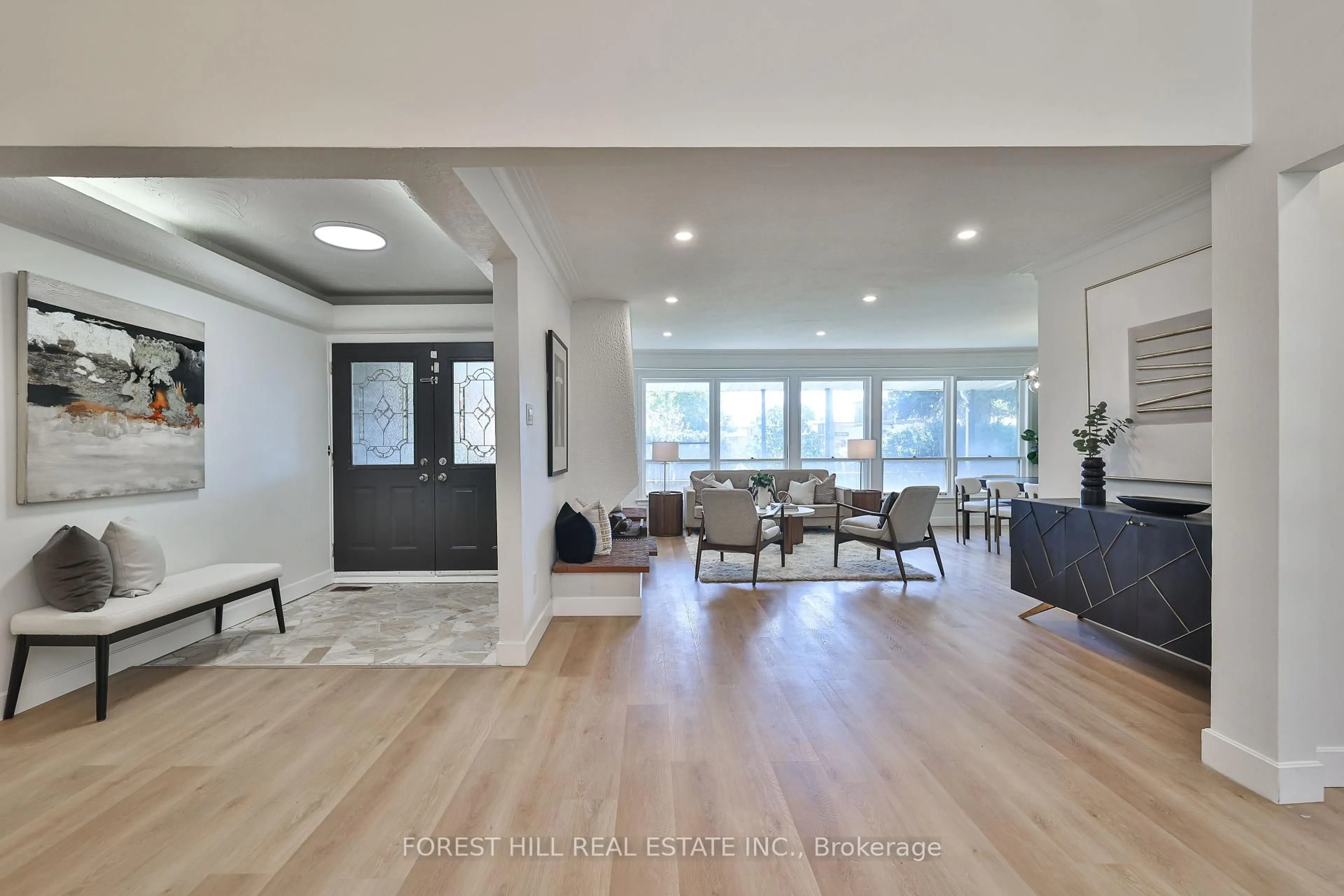 Indoor entryway for 50 Evanston Dr, Toronto Ontario M3H 5P3