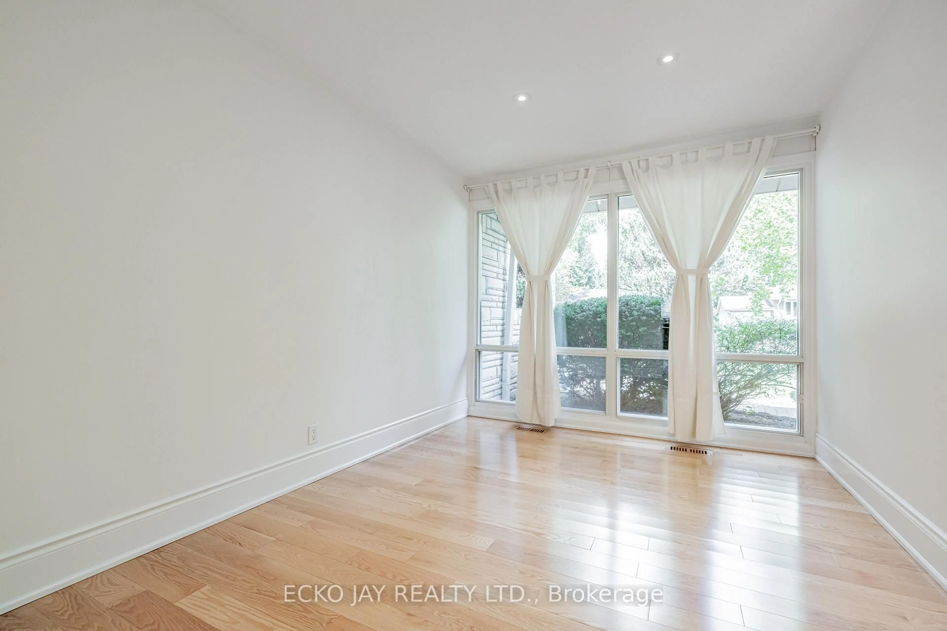 Unknown for 46 Wallingford Rd, Toronto Ontario M3A 2T9