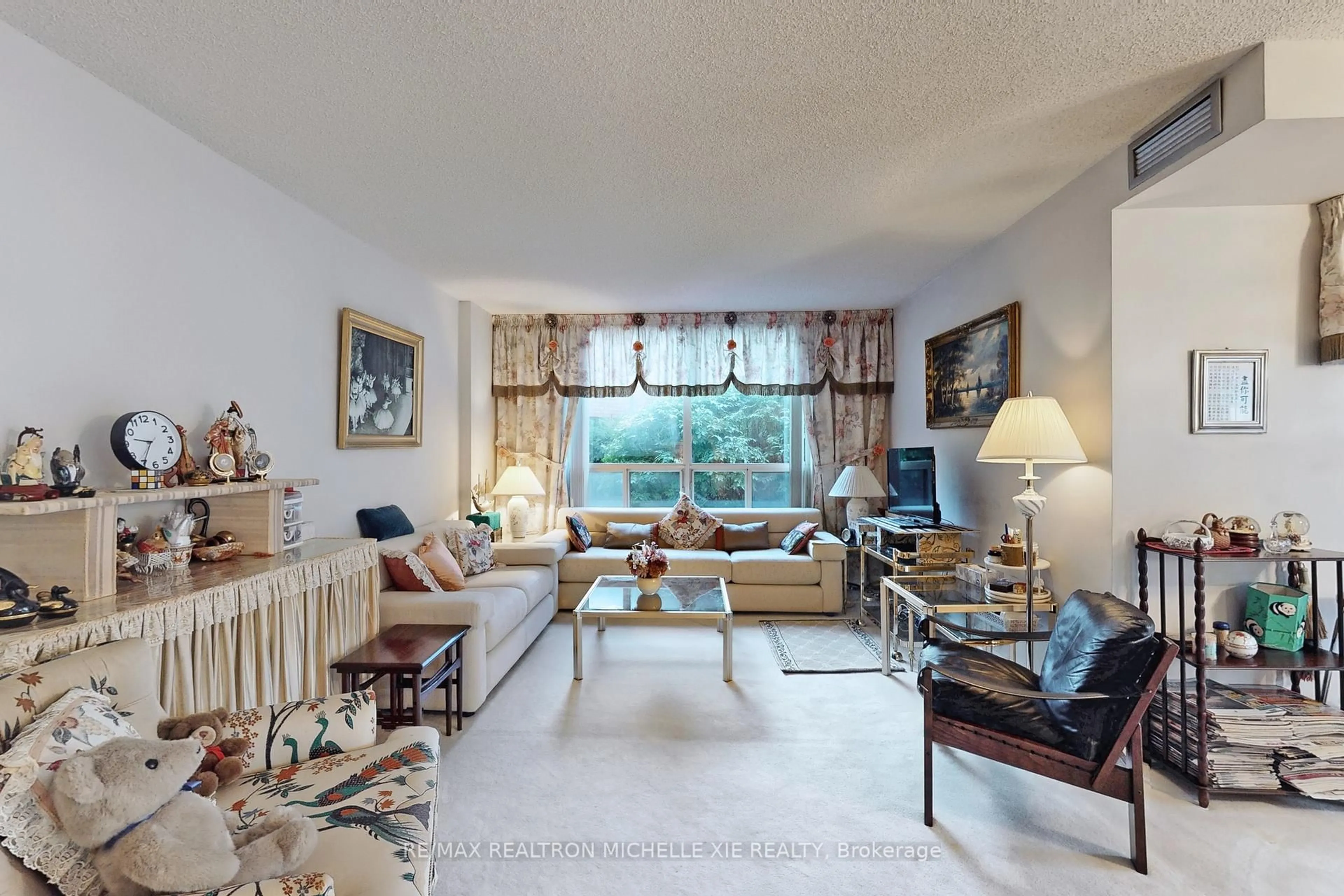 Living room with furniture, unknown for 1200 Don Mills Rd #101, Toronto Ontario M3B 3N8
