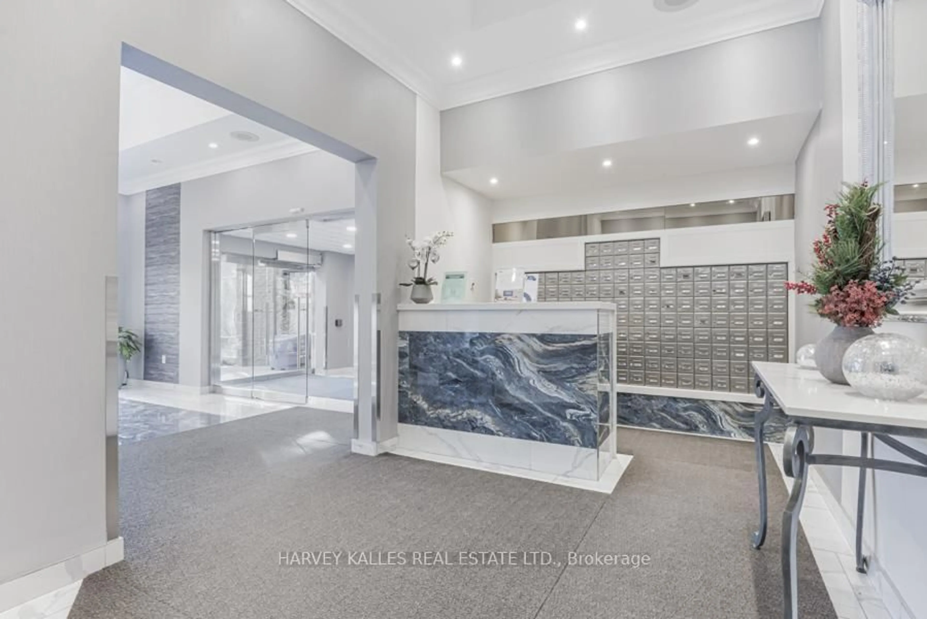 Lobby for 4001 Don Mills Rd #142, Toronto Ontario M2H 3J8