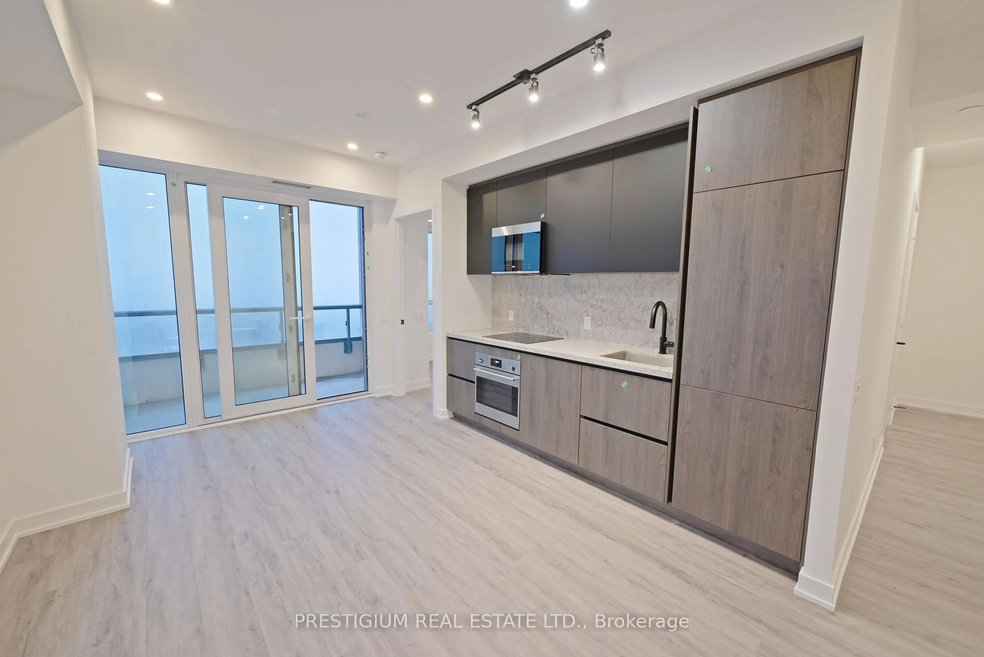 Open concept kitchen, unknown for 108 Peter St #3510, Toronto Ontario M5V 0W2