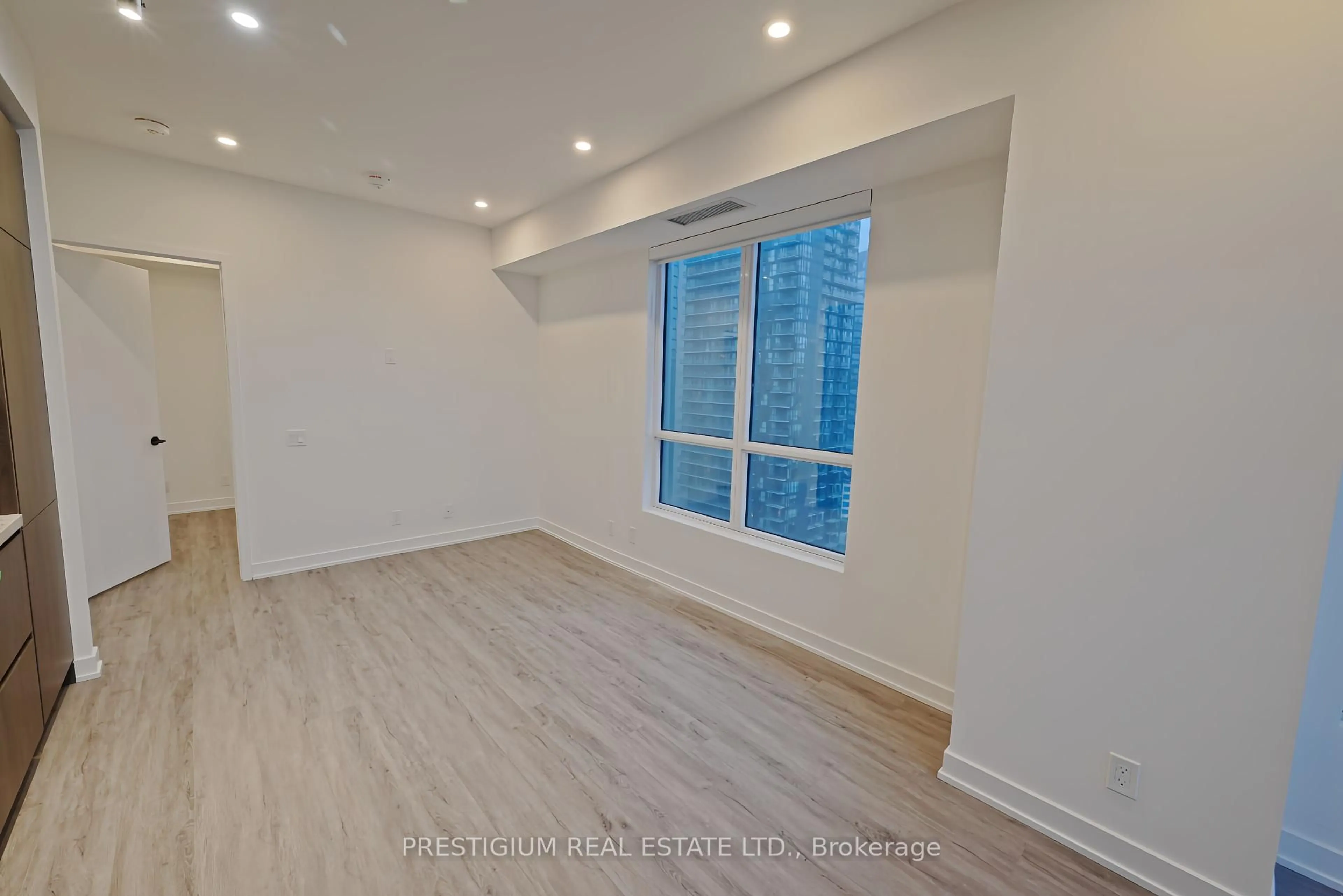 A pic of a room for 108 Peter St #3510, Toronto Ontario M5V 0W2