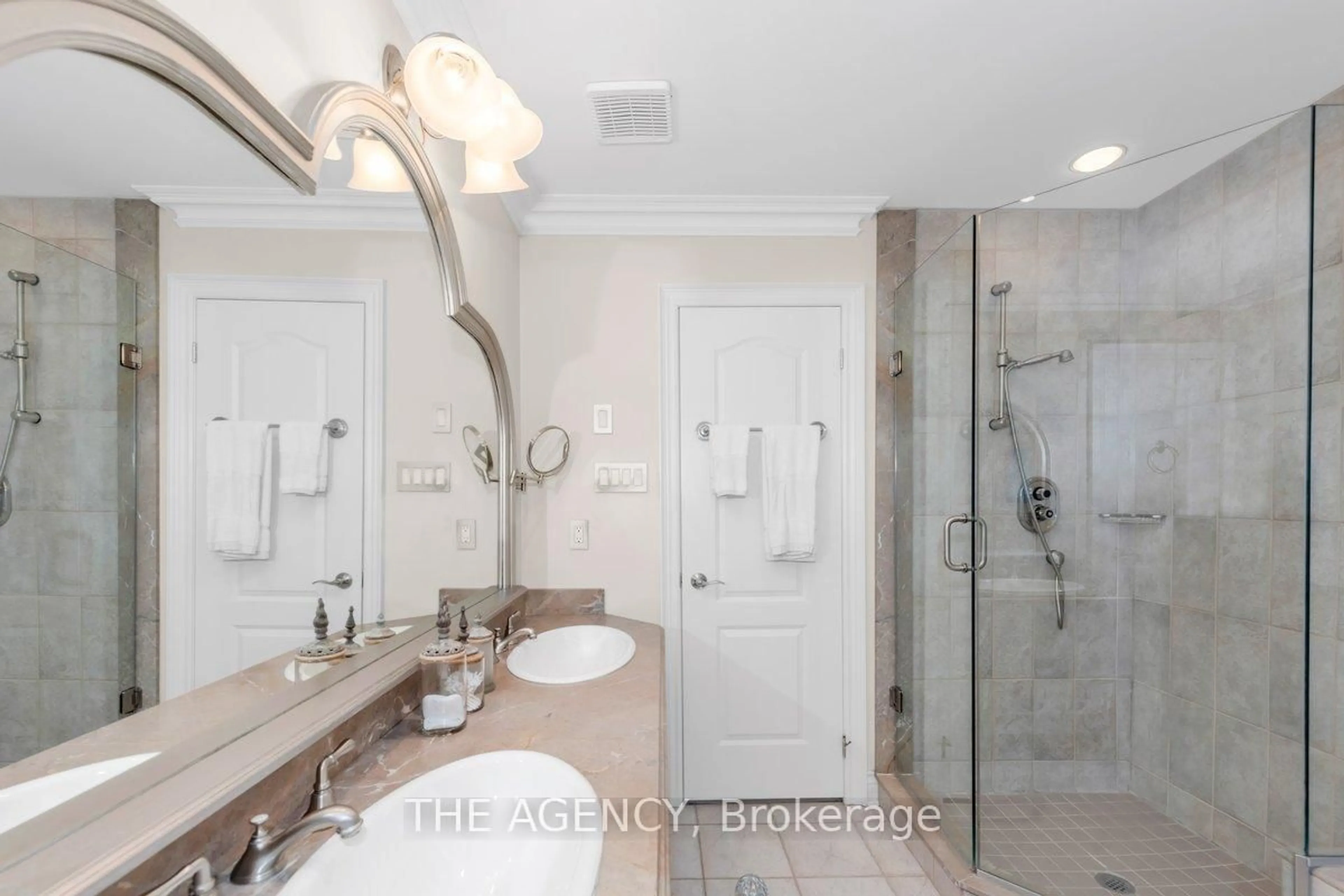 Contemporary bathroom, ceramic/tile floor for 313 Broadway Ave, Toronto Ontario M4P 1W2
