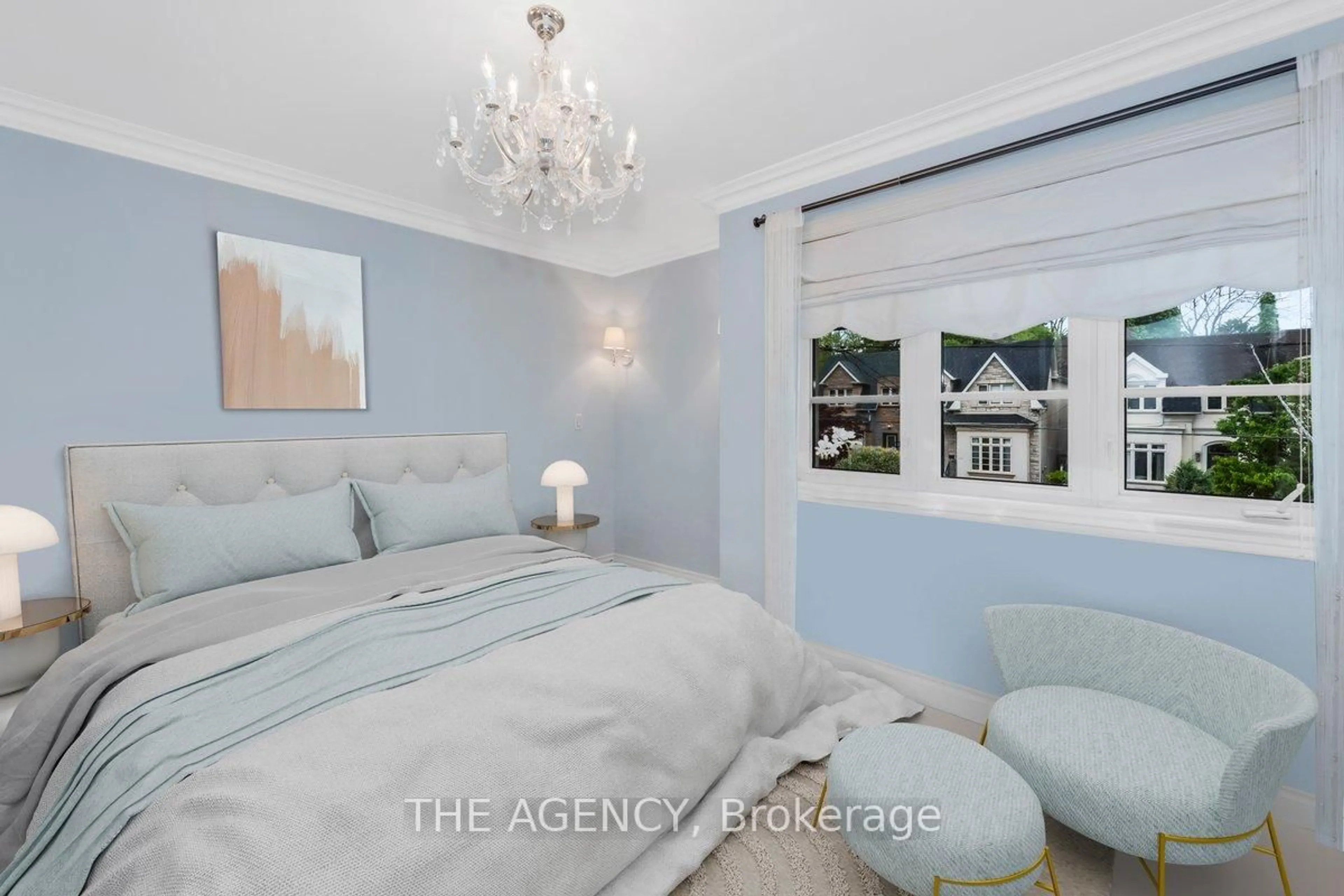 Bedroom with bed, unknown for 313 Broadway Ave, Toronto Ontario M4P 1W2