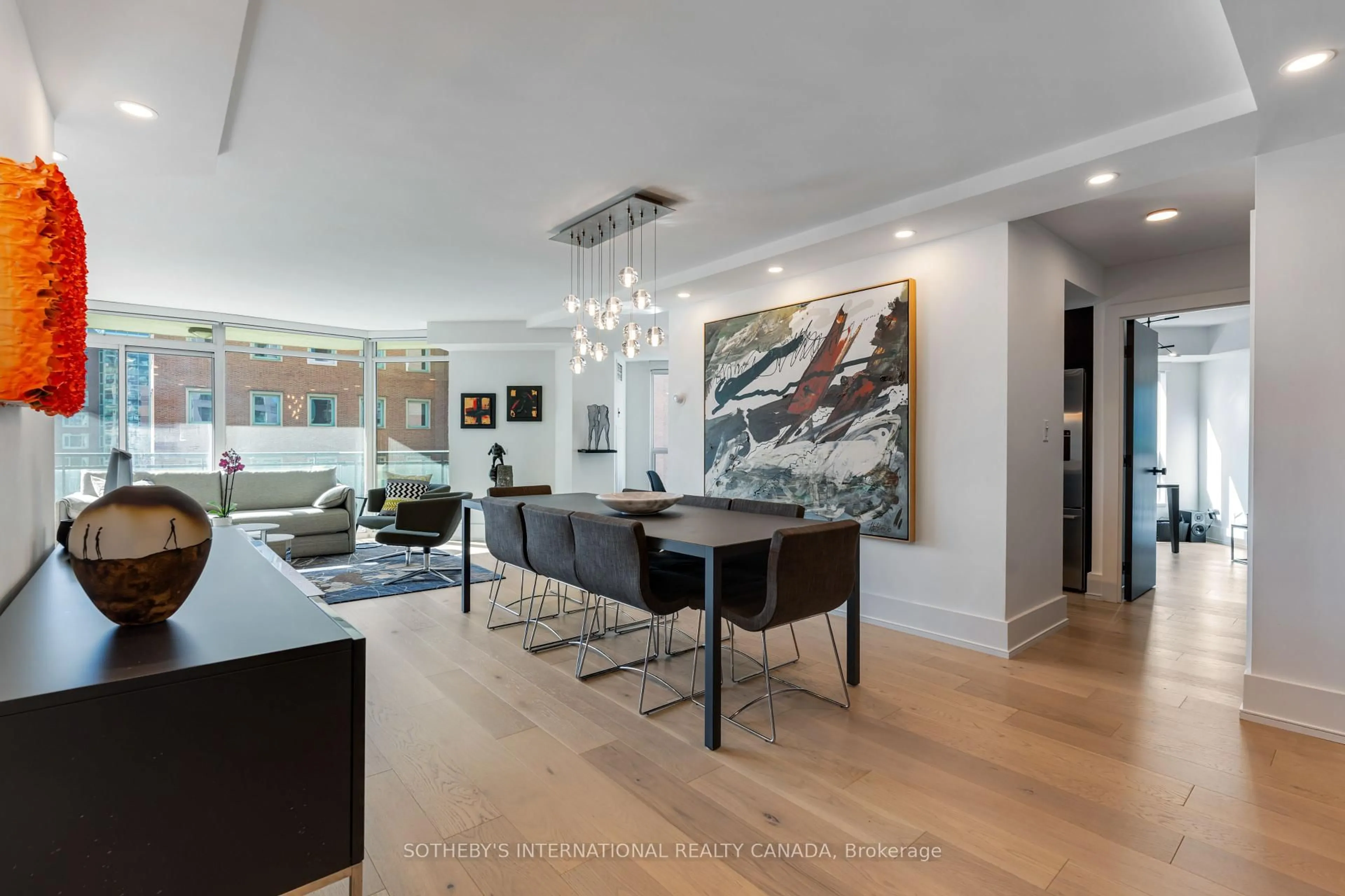Unknown for 300 Bloor St #1008, Toronto Ontario M4W 3Y2
