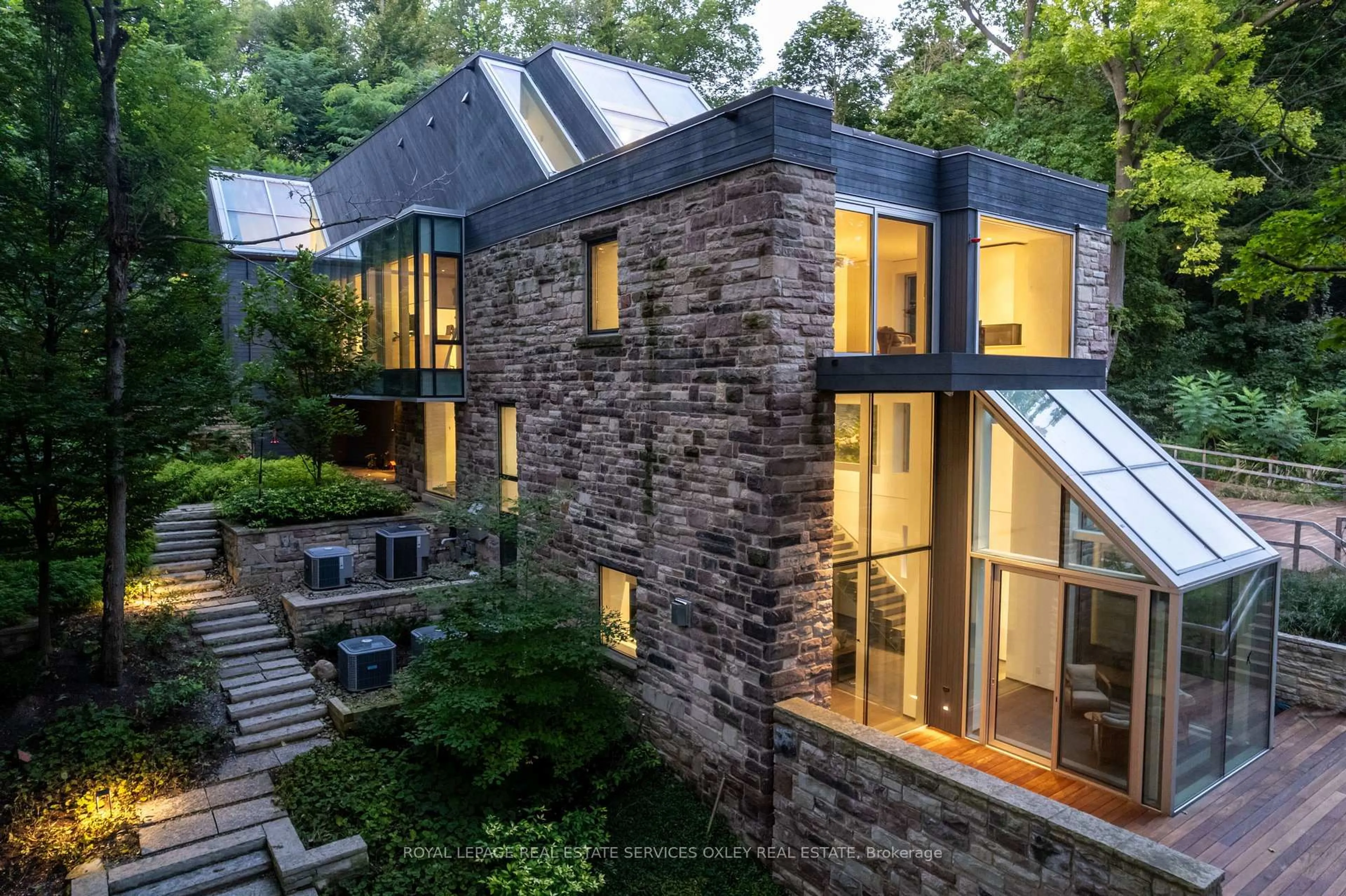 Home with brick exterior material, unknown for 11 Beaumont Rd, Toronto Ontario M4W 1V4