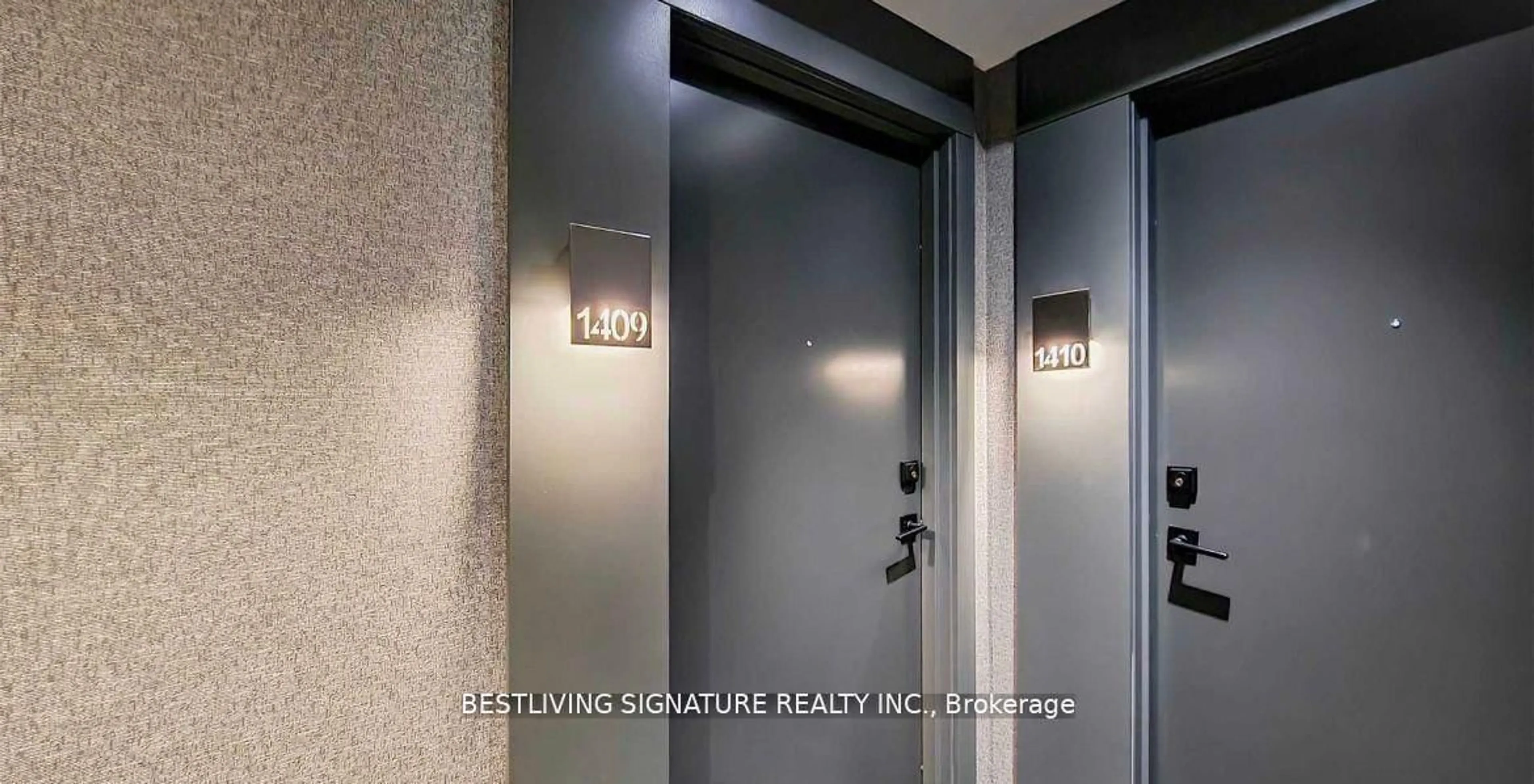Indoor entryway for 435 Richmond St #1409, Toronto Ontario M5V 0N3