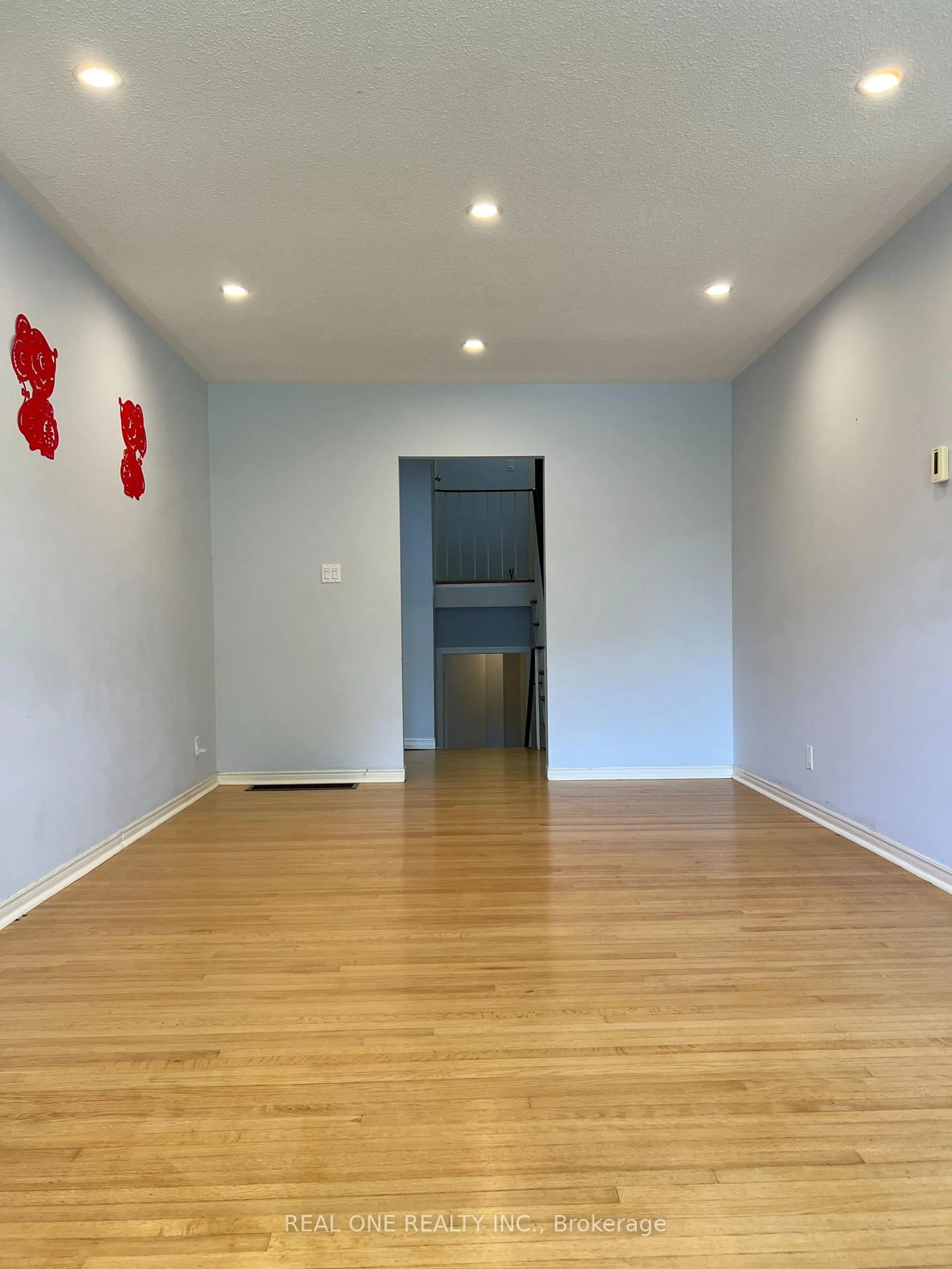 A pic of a room for 34 Shippigan Cres, Toronto Ontario M2J 2G2