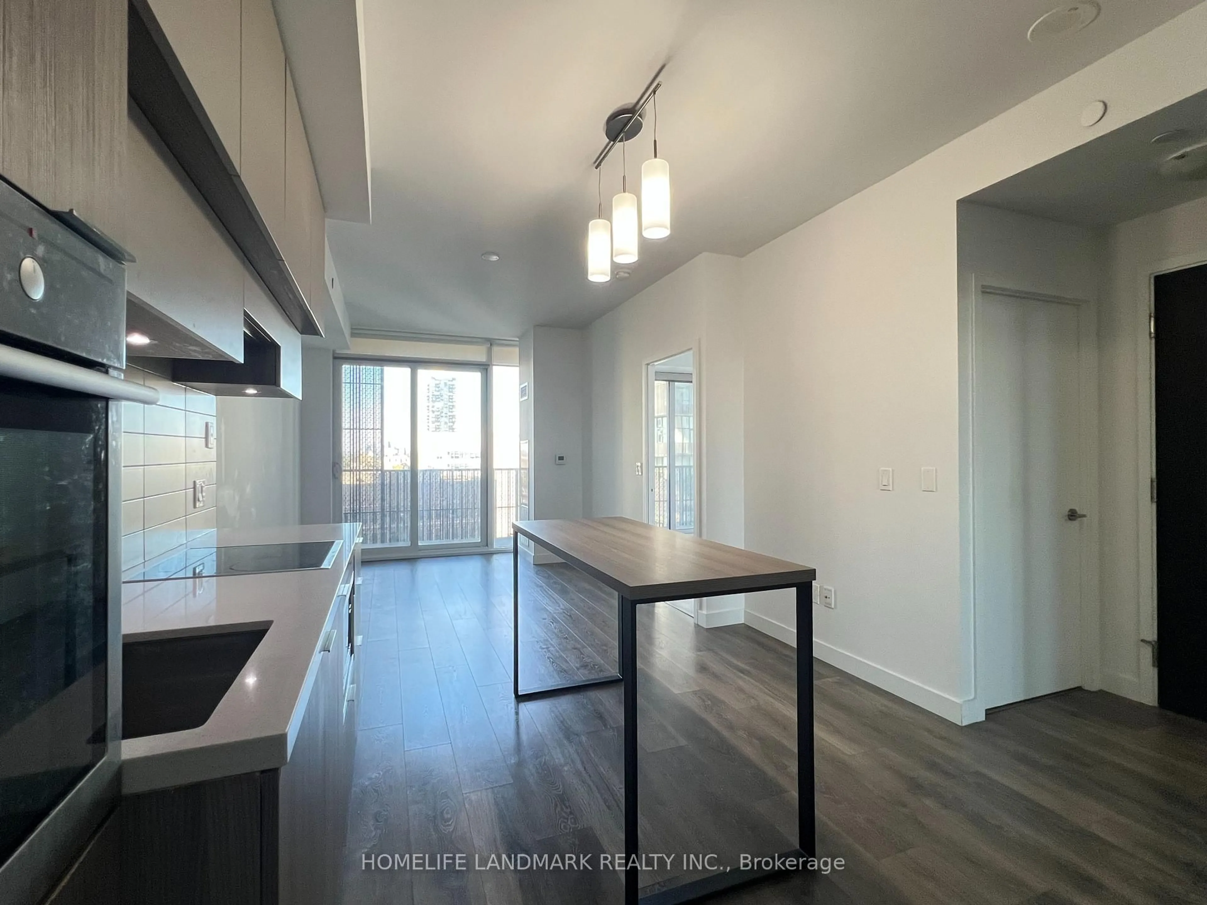 Unknown for 8 Eglinton Ave #1007, Toronto Ontario M4P 1A6
