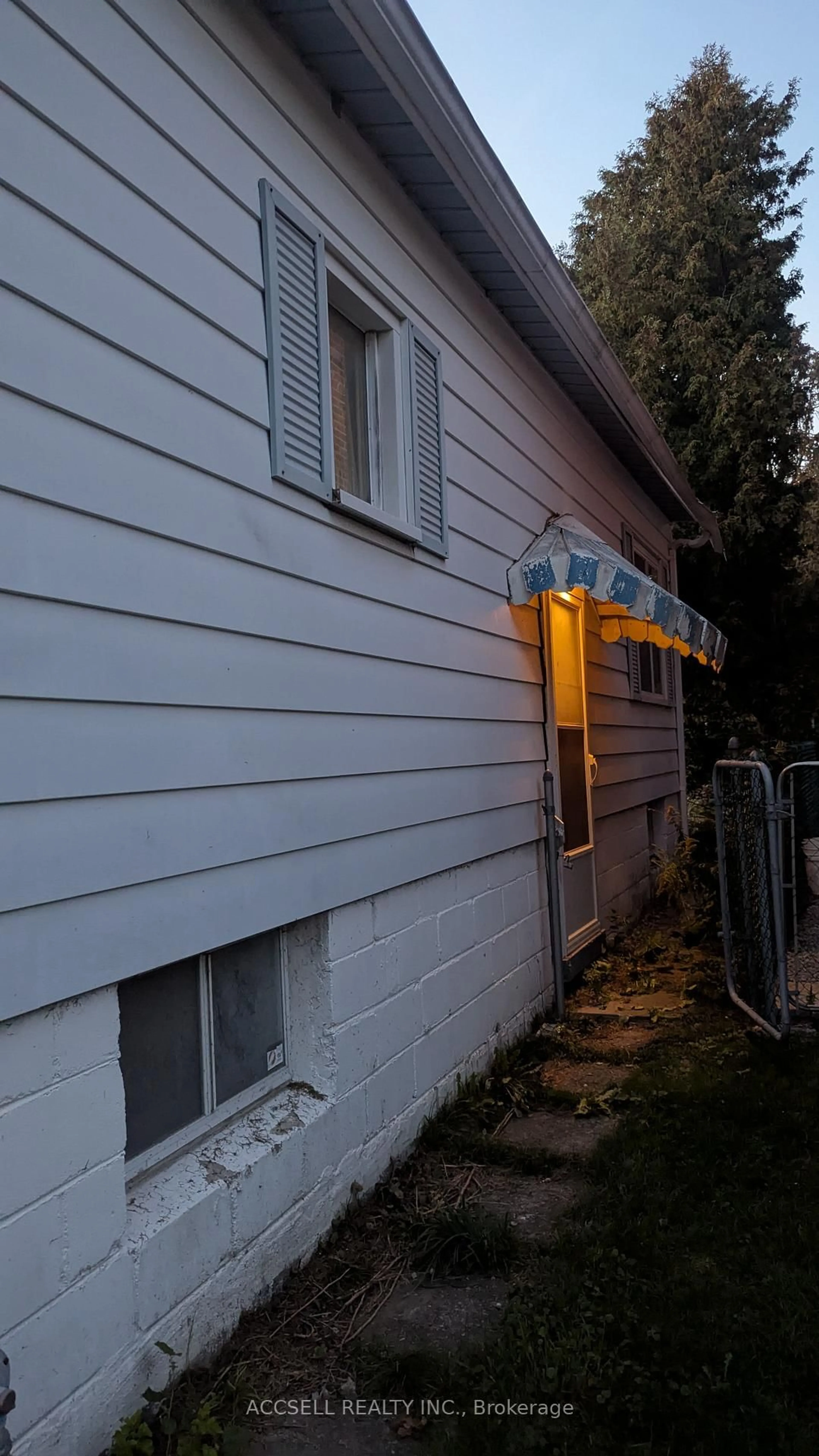 Unknown for 228 Byng Ave, Toronto Ontario M2N 4L1