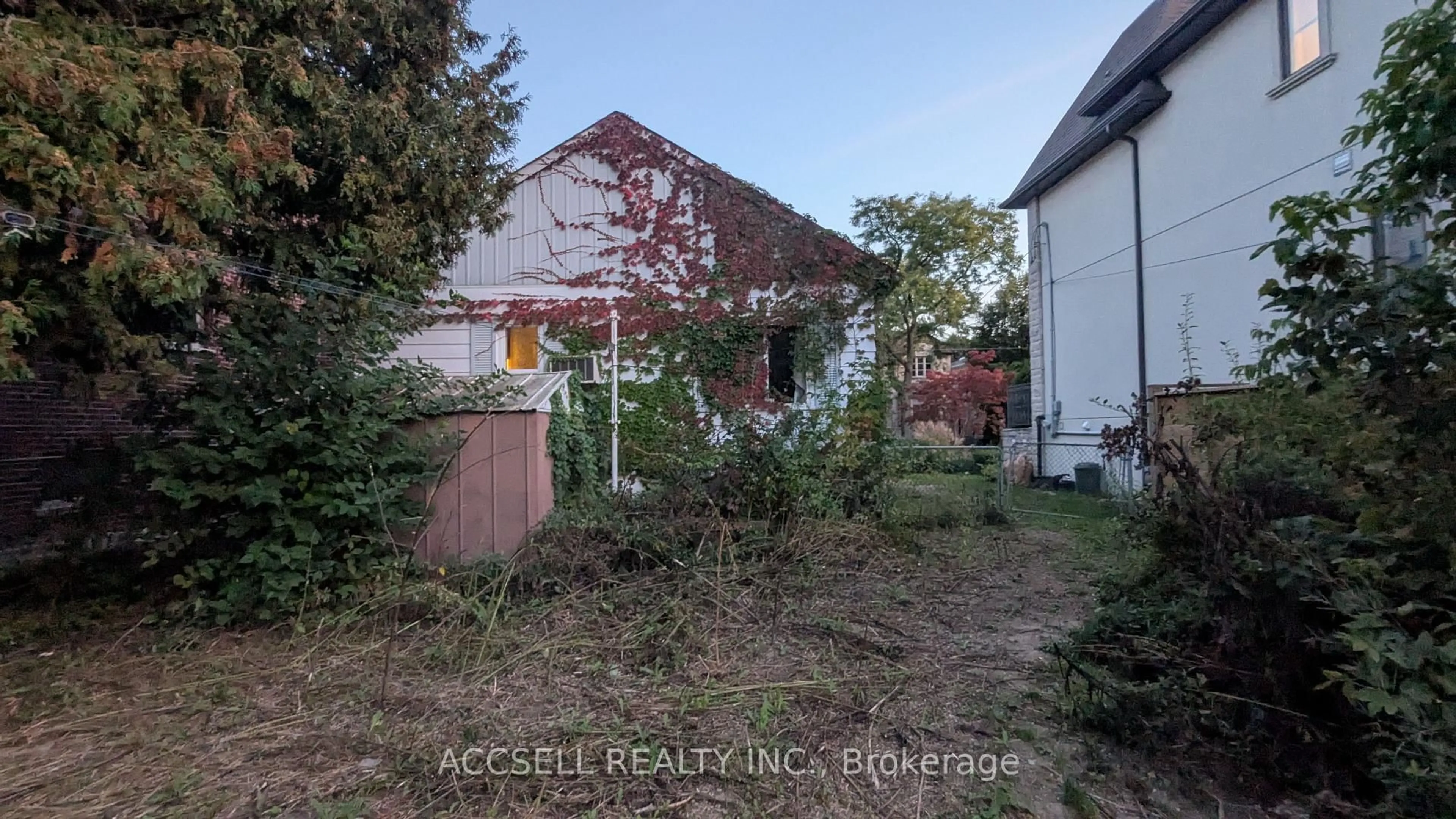 Unknown for 228 Byng Ave, Toronto Ontario M2N 4L1