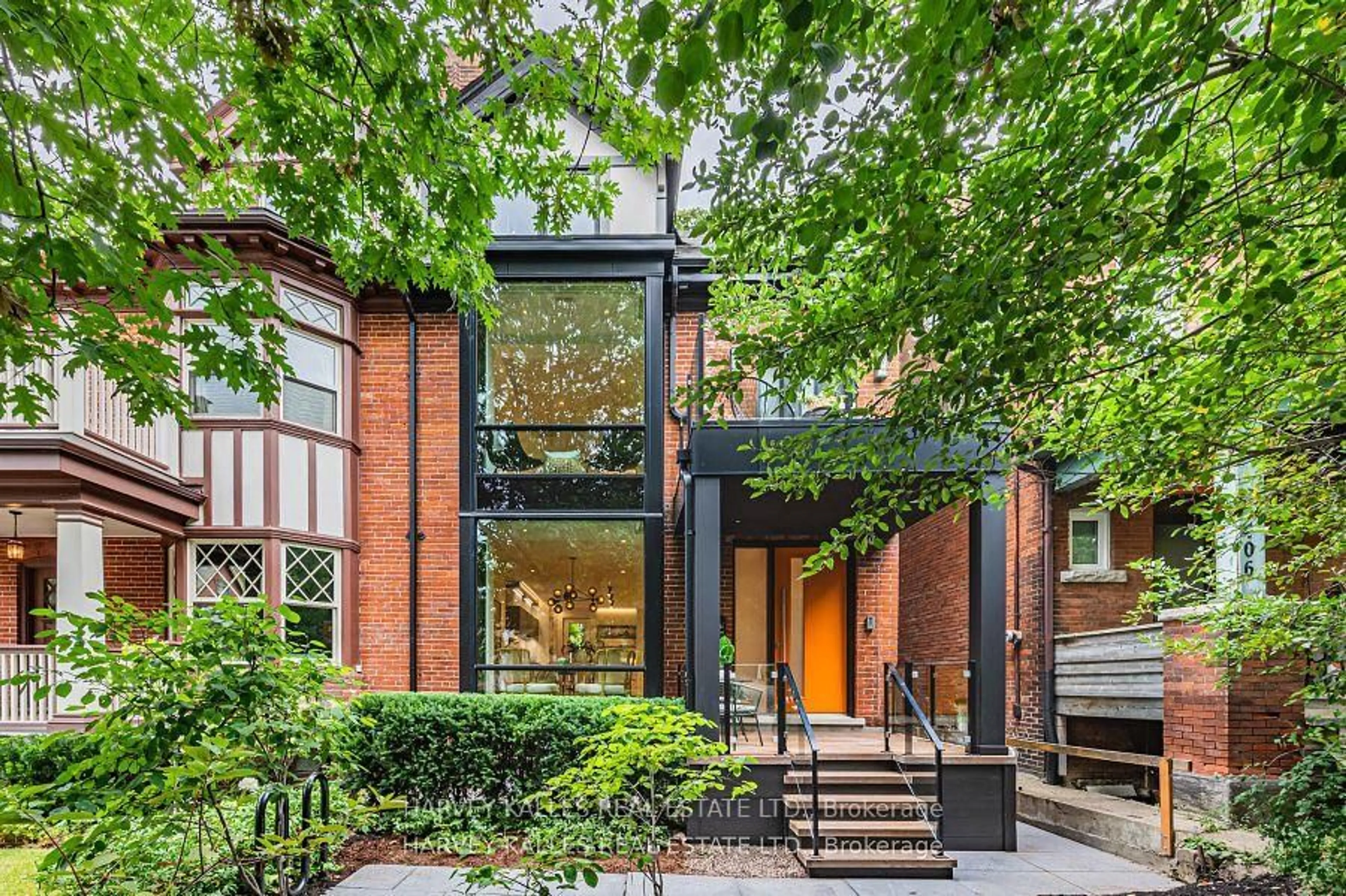 Home with brick exterior material, street for 404 Brunswick Ave, Toronto Ontario M5R 2Z4
