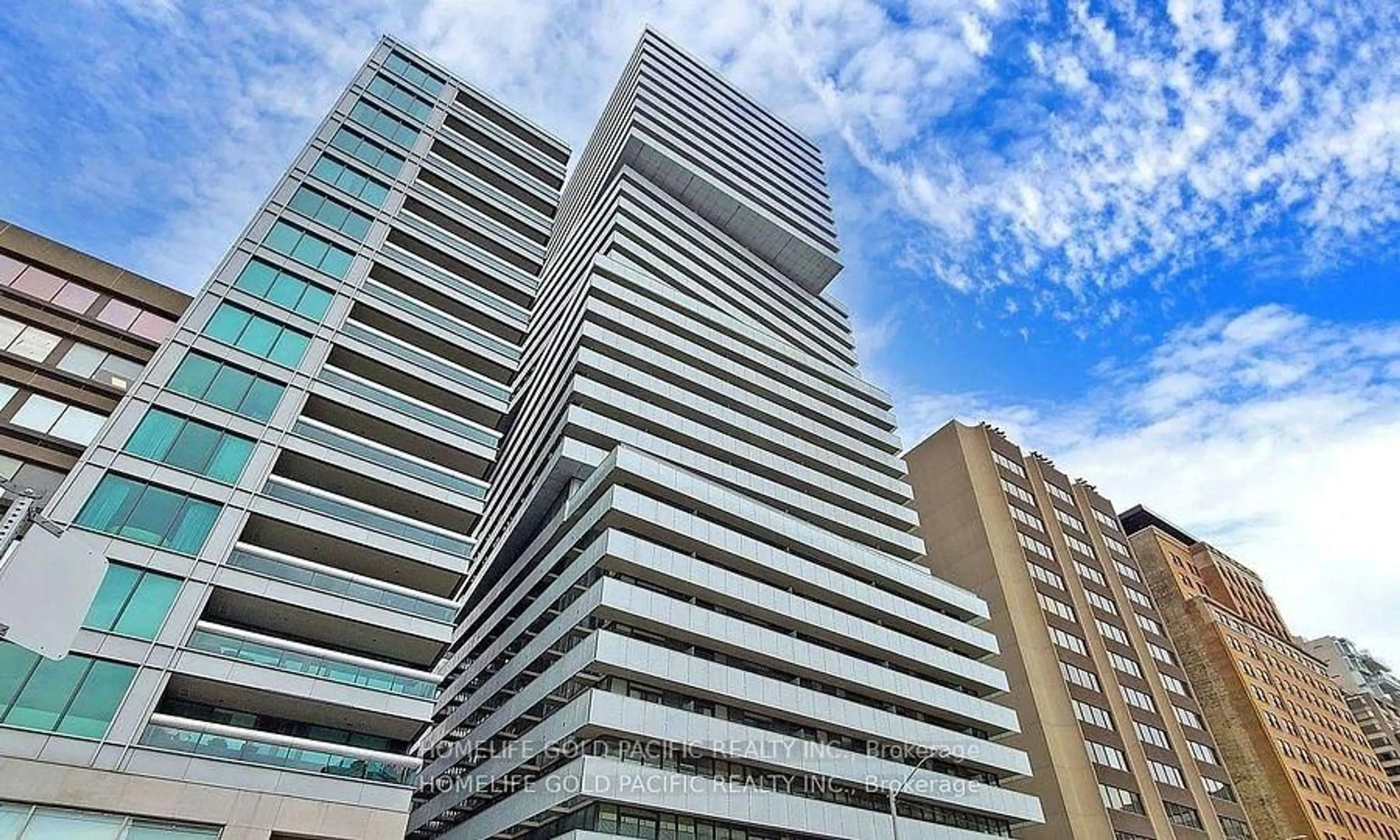 Indoor foyer for 200 Bloor St #1108, Toronto Ontario M5S 0B1