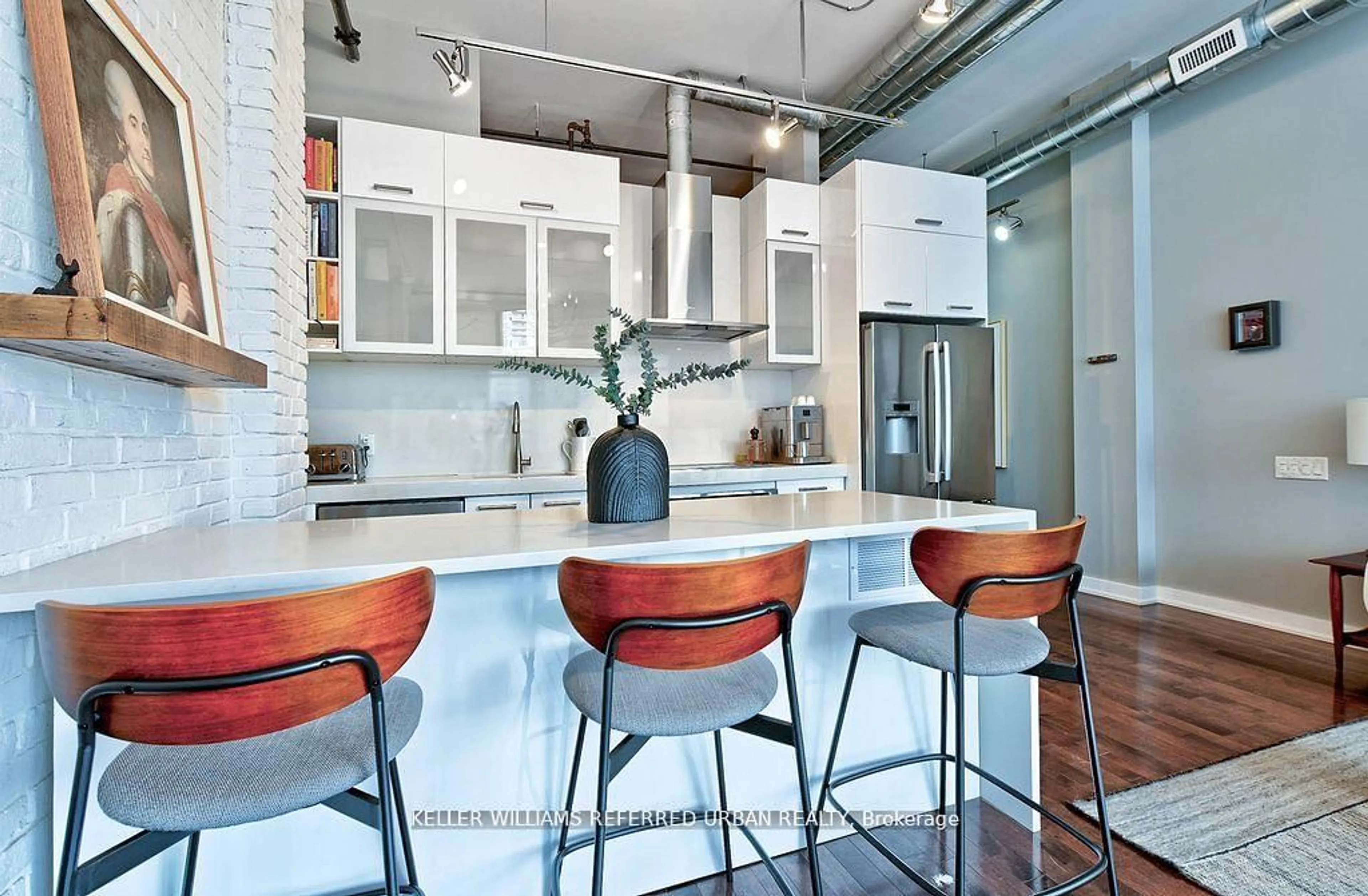 Contemporary kitchen, ceramic/tile floor for 43 Hanna Ave #608, Toronto Ontario M6K 1X1