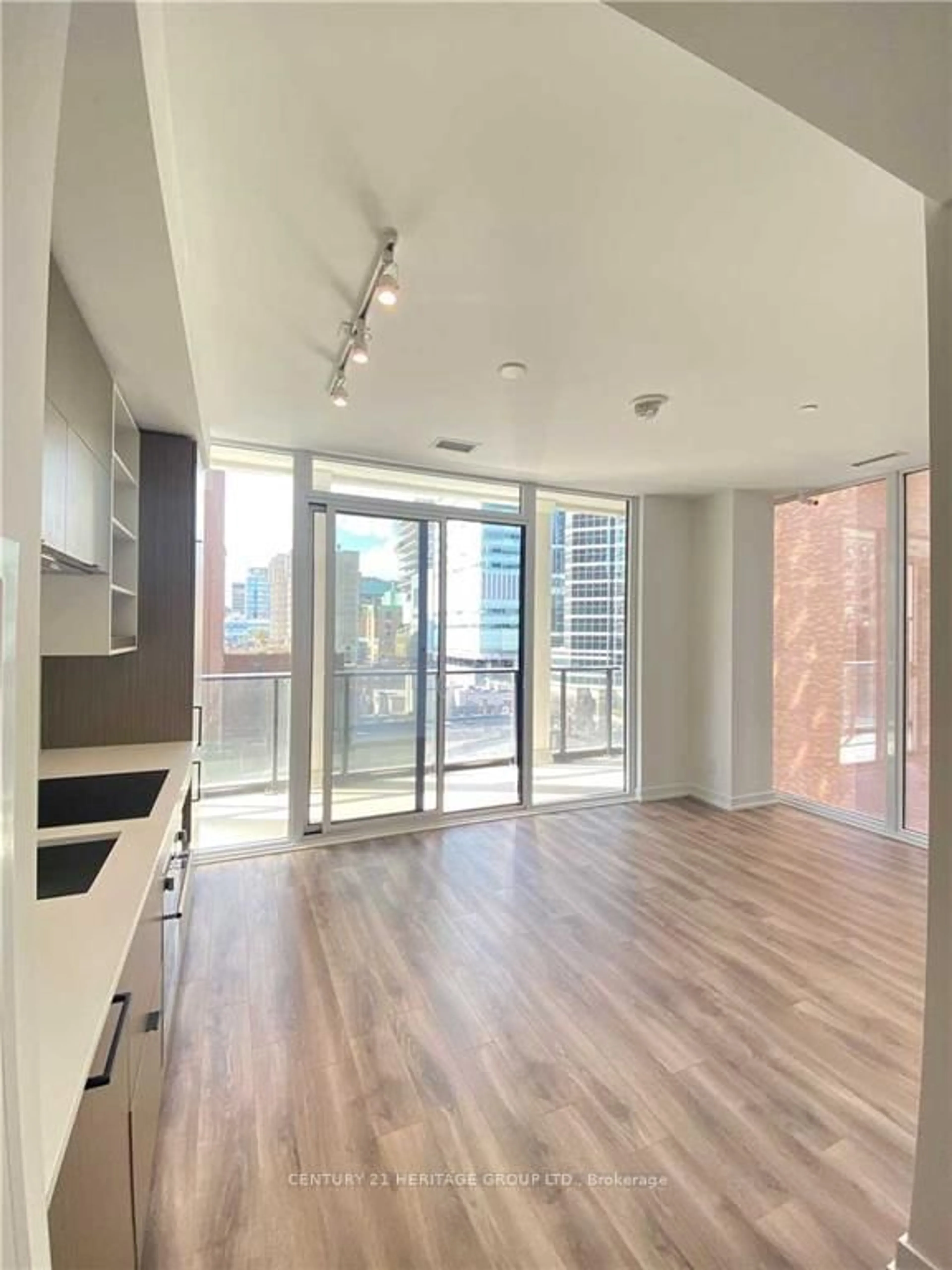 A pic of a room for 20 Edward St #514, Toronto Ontario M5G 1C9