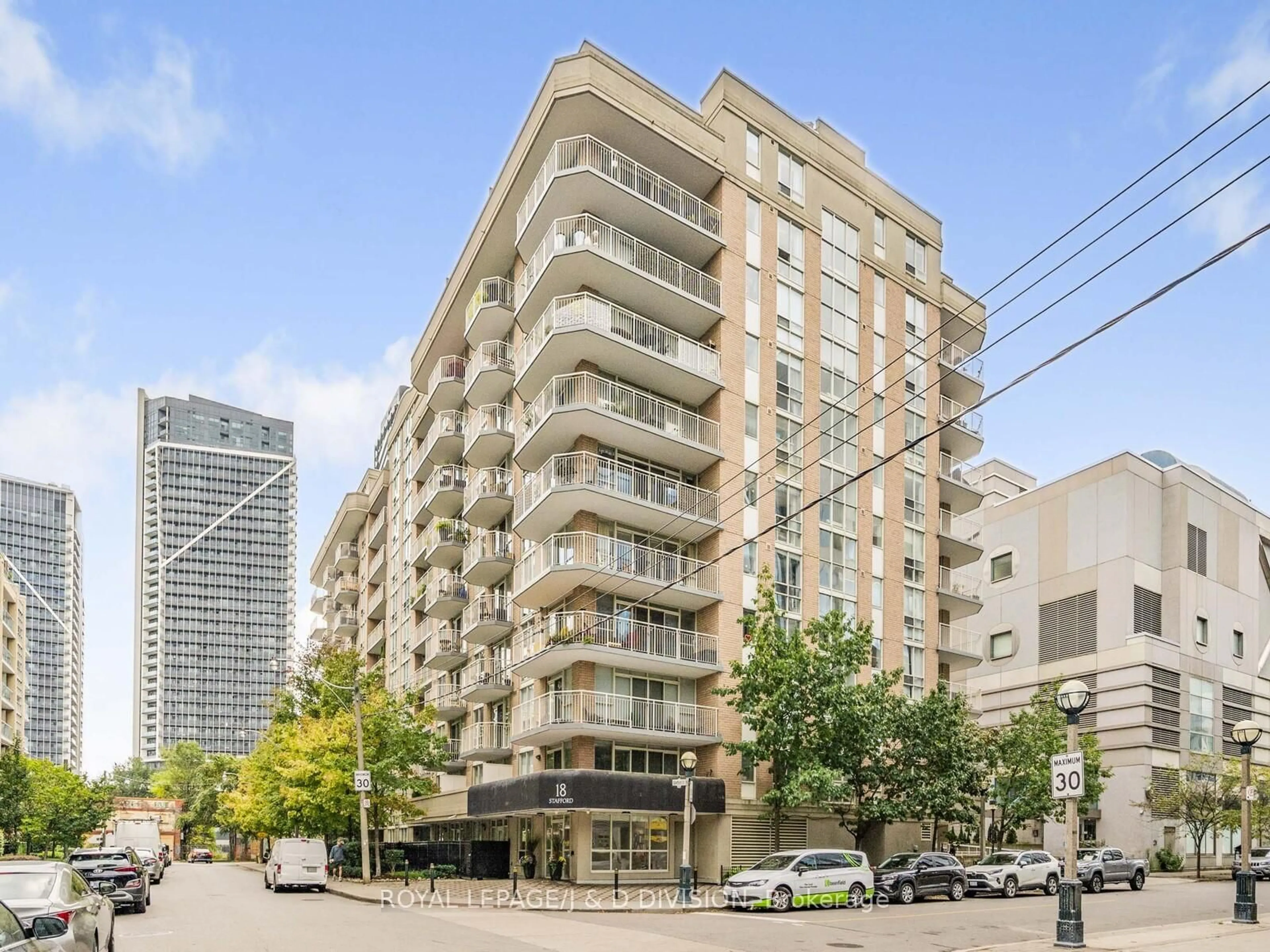 Patio, unknown for 18 Stafford St #305, Toronto Ontario M5V 3W4