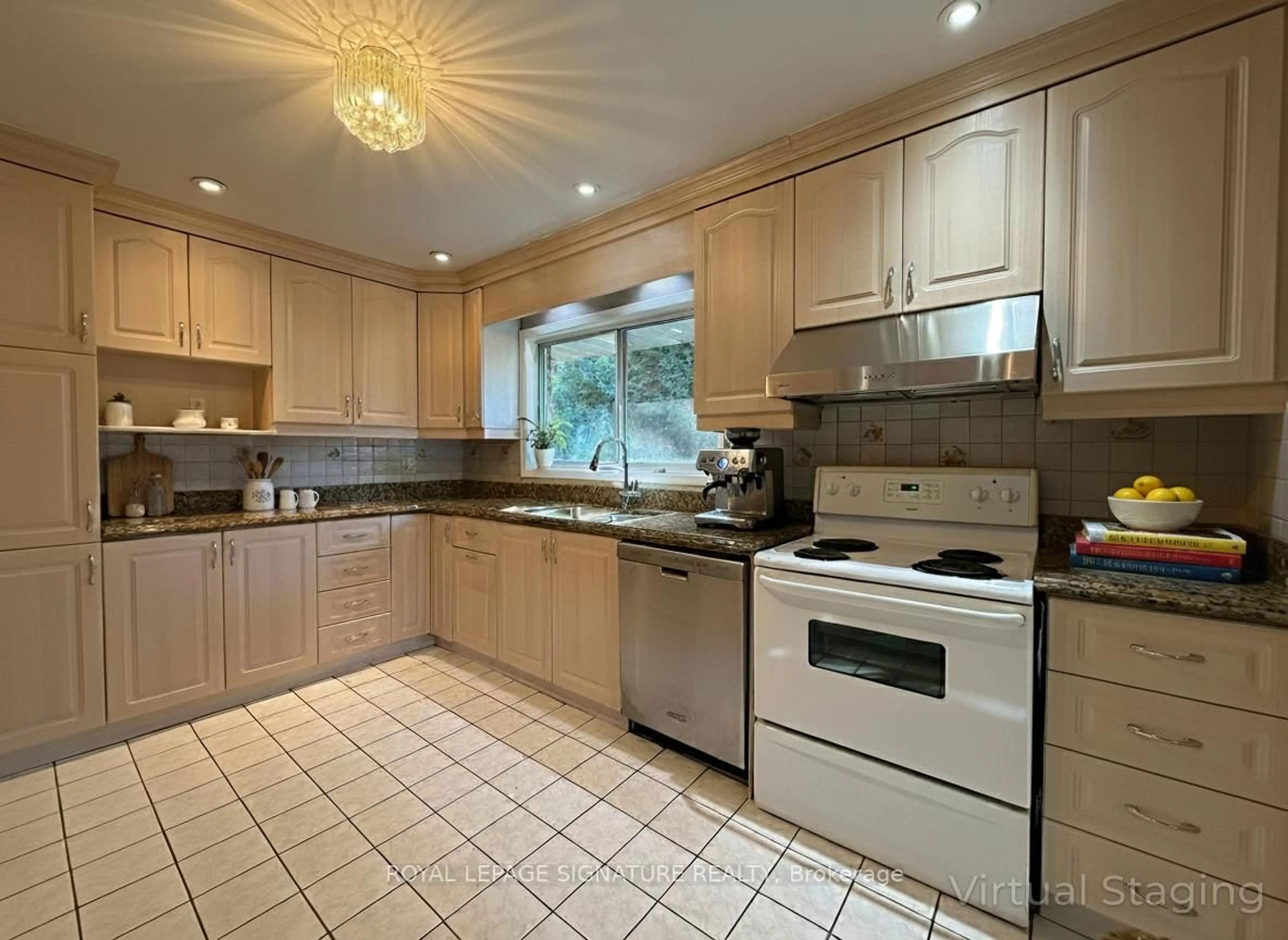 Unknown for 21 Prestbury St, Toronto Ontario M4A 2H9