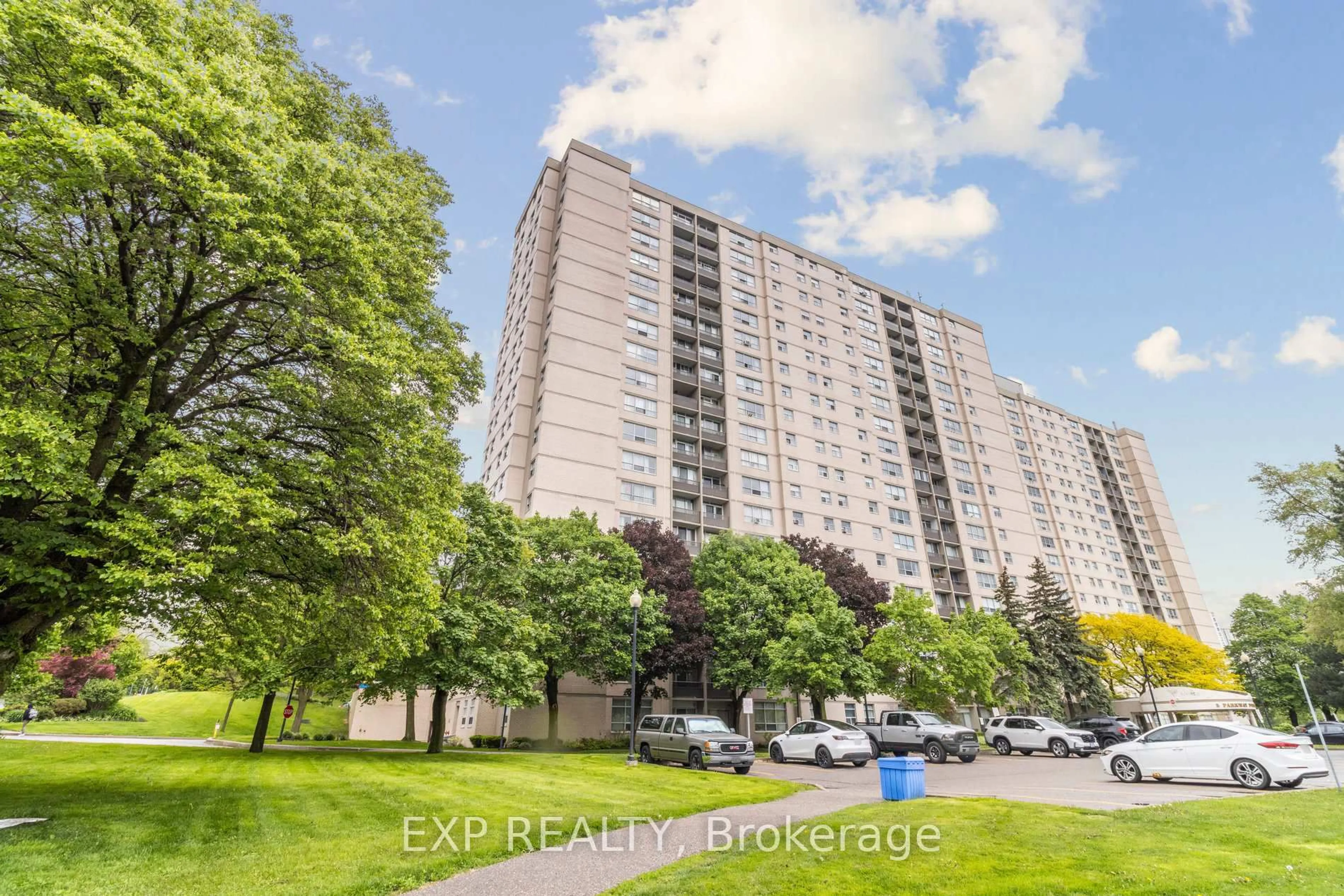 A pic from outside/outdoor area/front of a property/back of a property/a pic from drone, unknown for 5 Parkway Forest Dr #1101, Toronto Ontario M2J 1L2