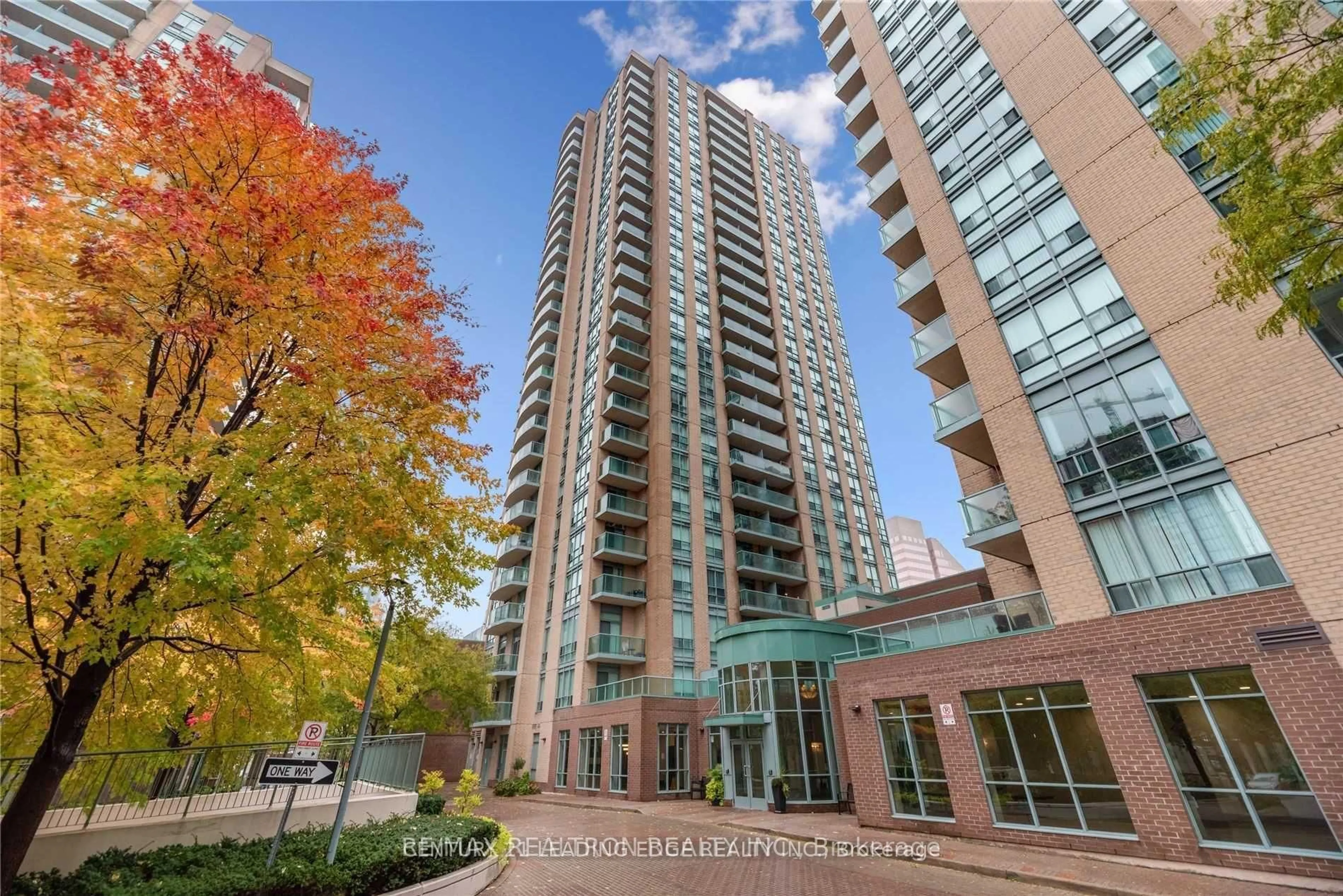 Indoor foyer for 22 Olive Ave #706, Toronto Ontario M2N 7G6