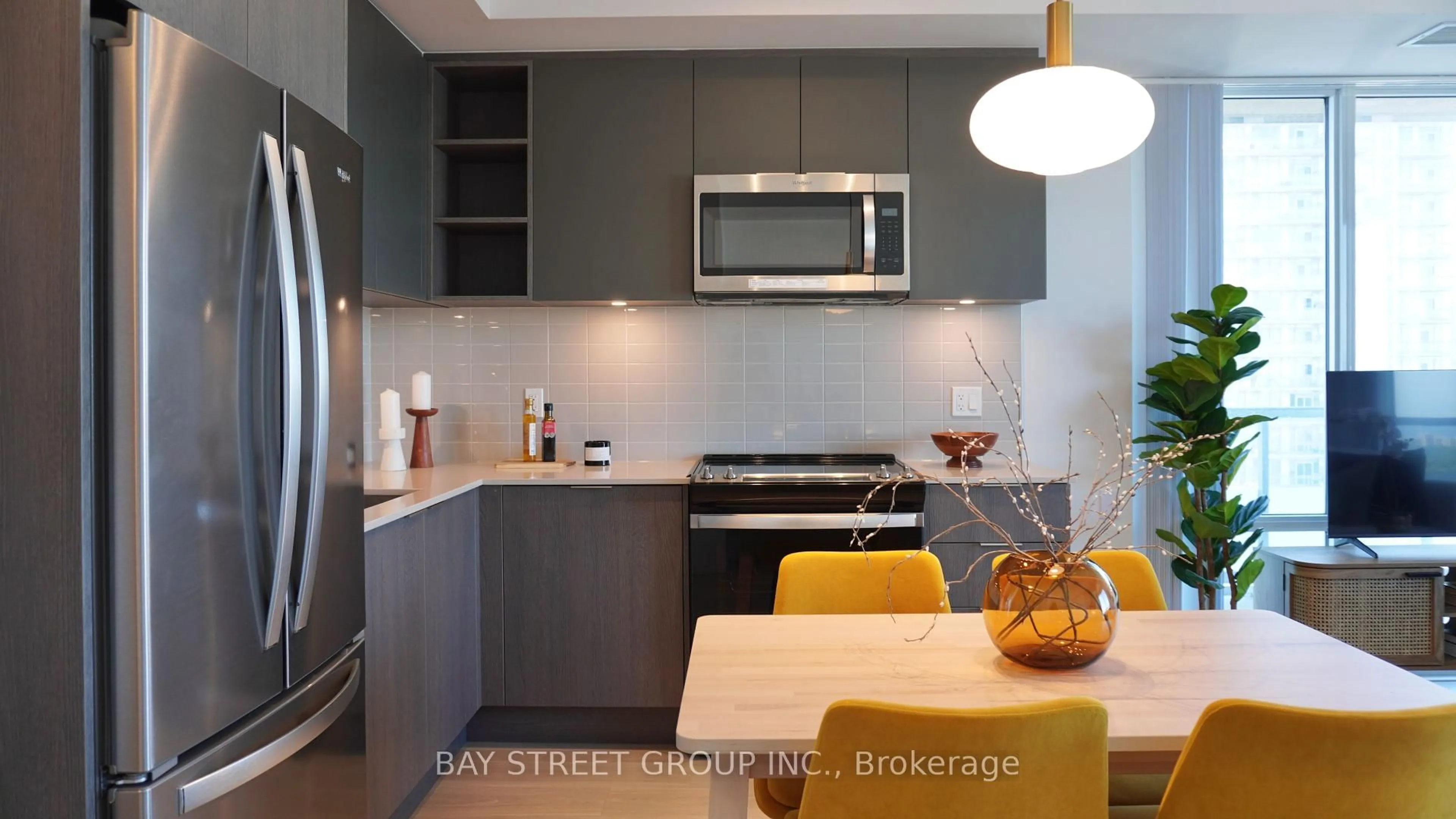 Standard kitchen, unknown for 50 Dunfield Ave #3219, Toronto Ontario M4S 0E4