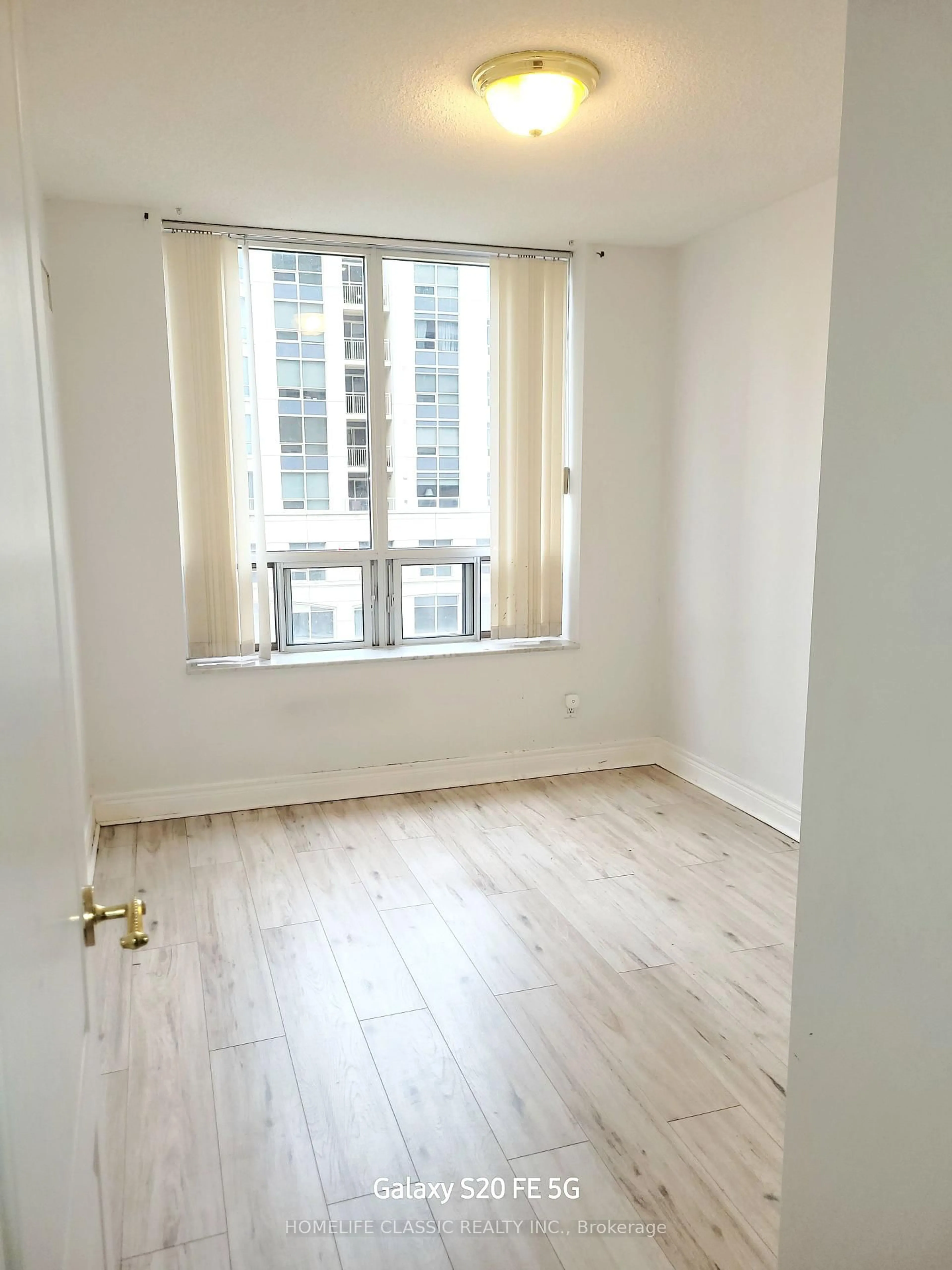 A pic of a room for 5418 Yonge St #616, Toronto Ontario M2N 6X4