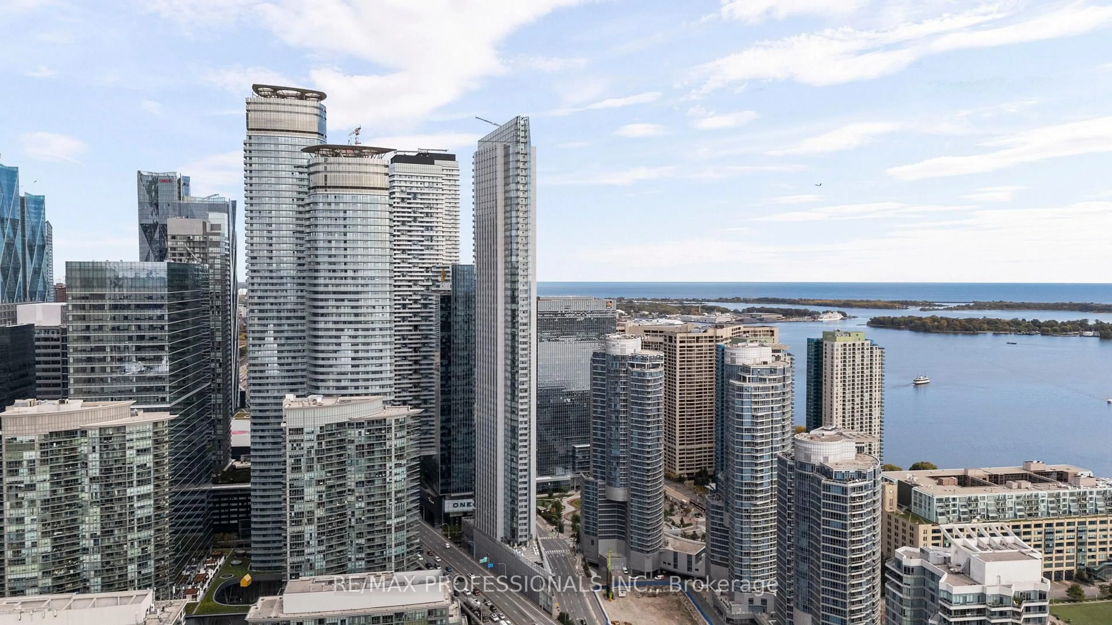 Unknown for 10 York St #6312, Toronto Ontario M5J 0E1